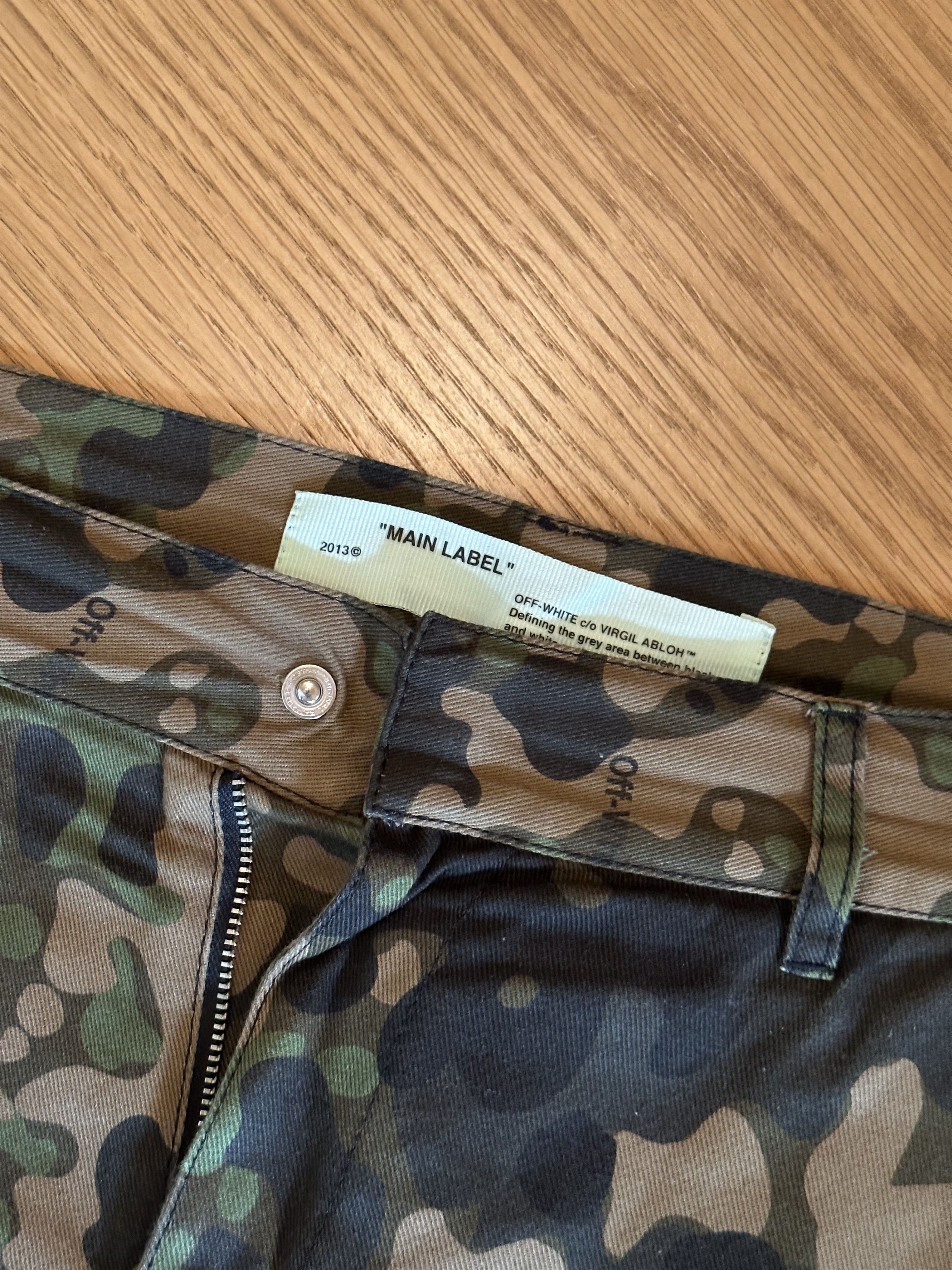 Off-White OFF-WHITE Slim Fit Camouflage Print Cargo Pants Size US 31 - 2 Thumbnail