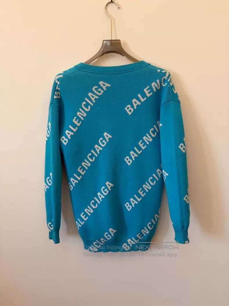 Balenciaga Balenciaga V Neck Woolen Sweater Size XS / US 0-2 / IT 36-38 - 2 Thumbnail
