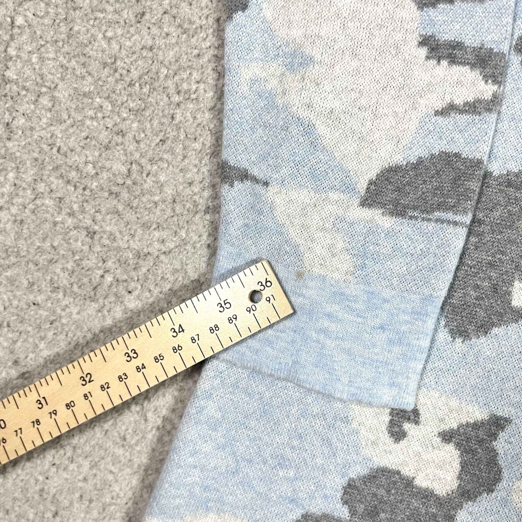 Vintage Kinross Cashmere Sweater Womens S Blue Camo Print Pullover Preppy Pullover Knit Geometric Blue Womens S Kinross Sweater Size S / US 4 / IT 40 - 2 Thumbnail