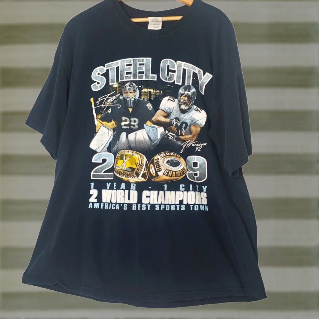 Gildan VINTAGE Steel City Pittsburgh 2009 2 World Champs Shirt XL Penguins Steelers Black Shirt Men XS? Size US XL / EU 56 / 4 - 1 Thumbnail