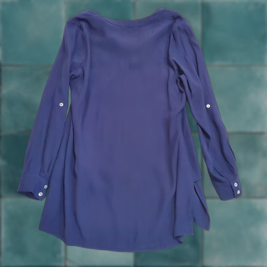 Soft Surroundings Soft Surroundings Tunic Shirt Women S Blue Roll Tab Sleeve Long Sleeve V-Neck Pullover Popover Casual Travel 90s? Size S / US 4 / IT 40 - 1 Thumbnail