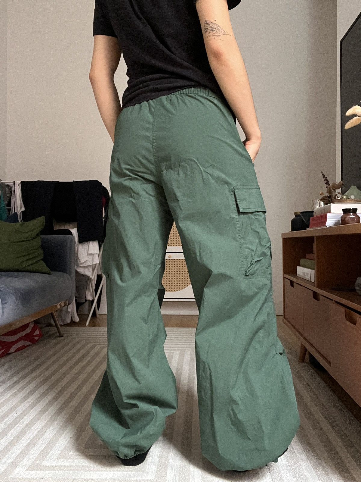 Nike Green Cargo Pants Size 27" / US 4 / IT 40 - 2 Thumbnail