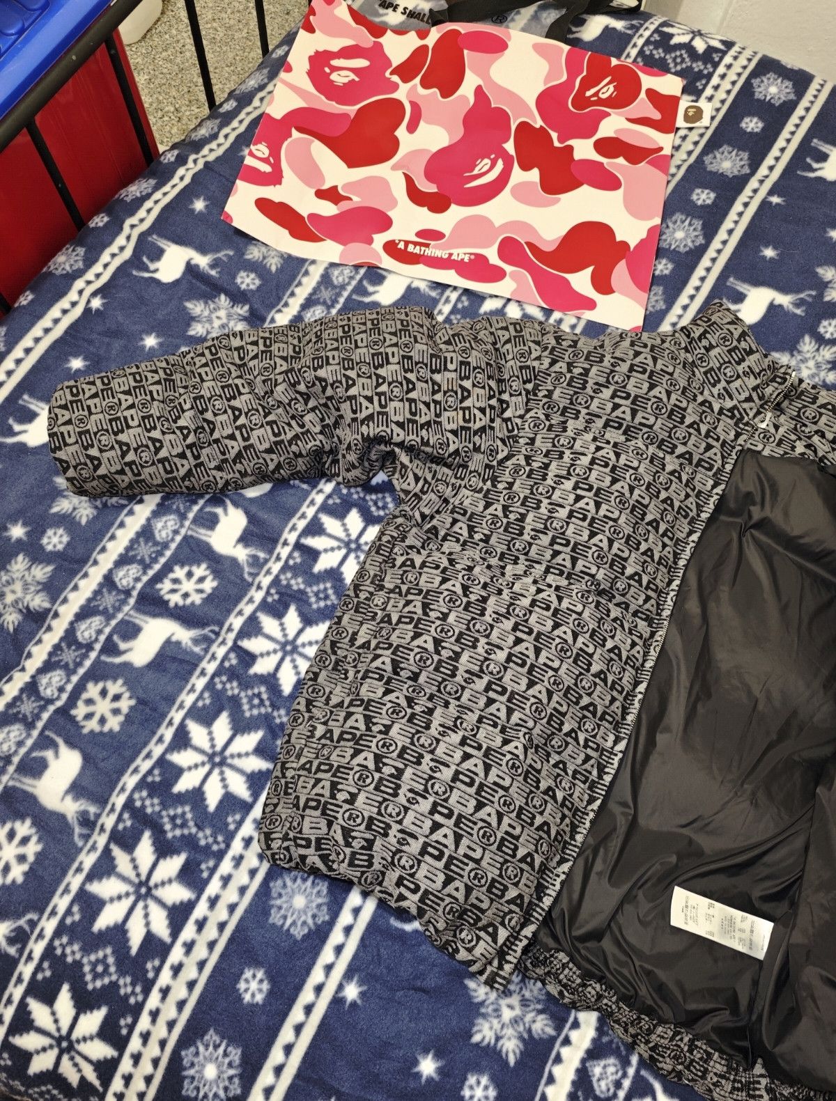Bape LUX SPORT PATTERN JACQUARD RELAXED FIT 10OZ DENIM DOWNJACKET Size US XL / EU 56 / 4 - 4 Thumbnail