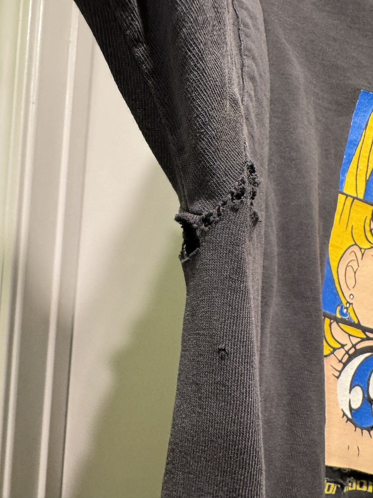 Anime × Fashion Victim × Vintage Vintage The Eyes Sailor Moon 1998 Fashion Victim Thrashed Size US L / EU 52-54 / 3 - 7 Thumbnail