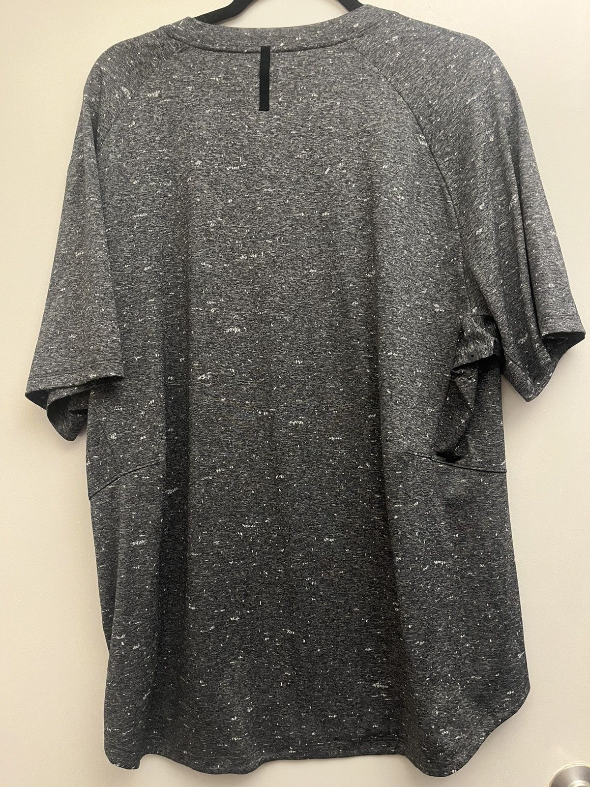 Lululemon Lululemon Fresh Form Short Sleeve Shirt Size XXL Size US XL / EU 56 / 4 - 3 Thumbnail
