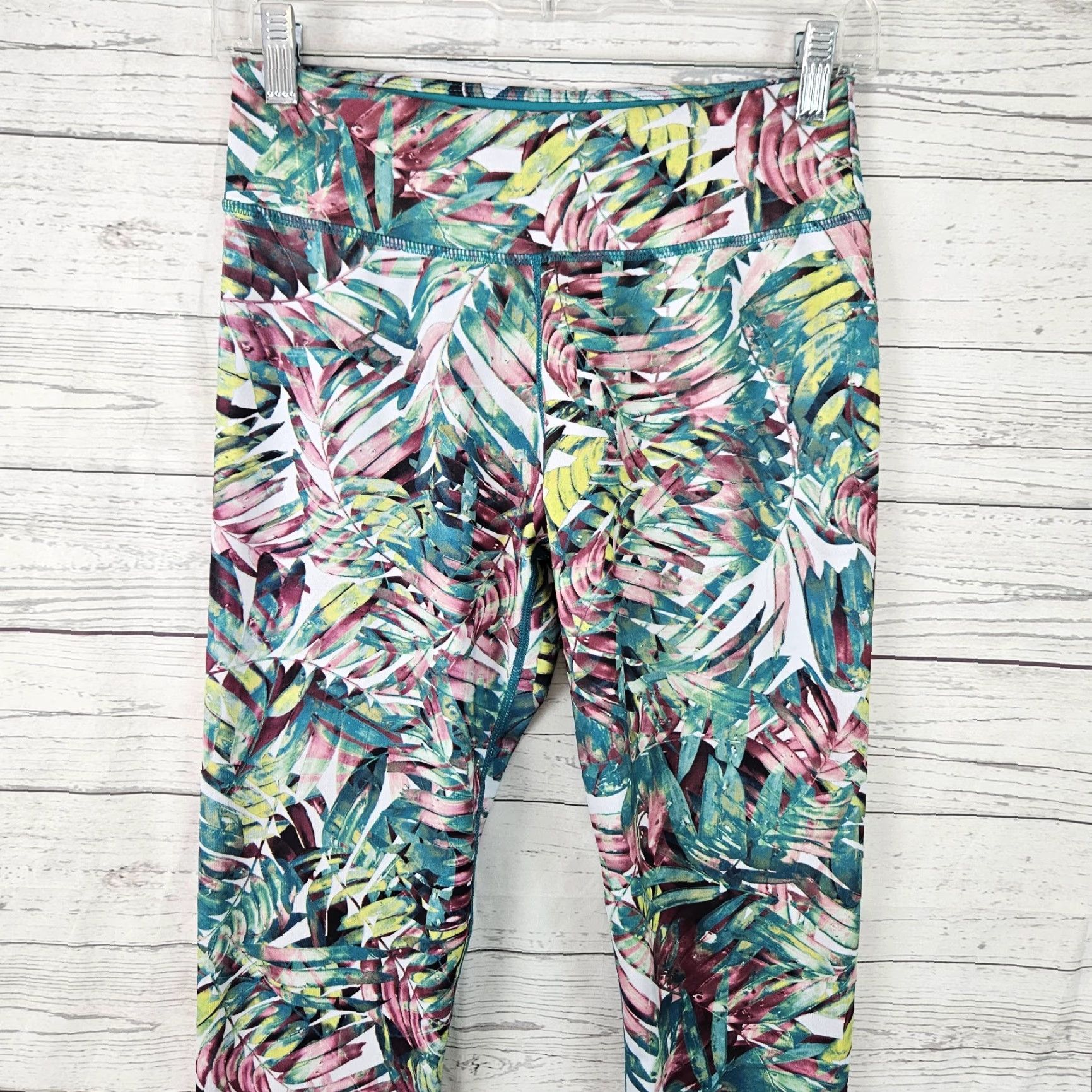 Prana Prana Womens Roxanne Capri Leggings Sz Medium Palm Print Mid Rise Size 32" / US 10 / IT 46 - 2 Thumbnail