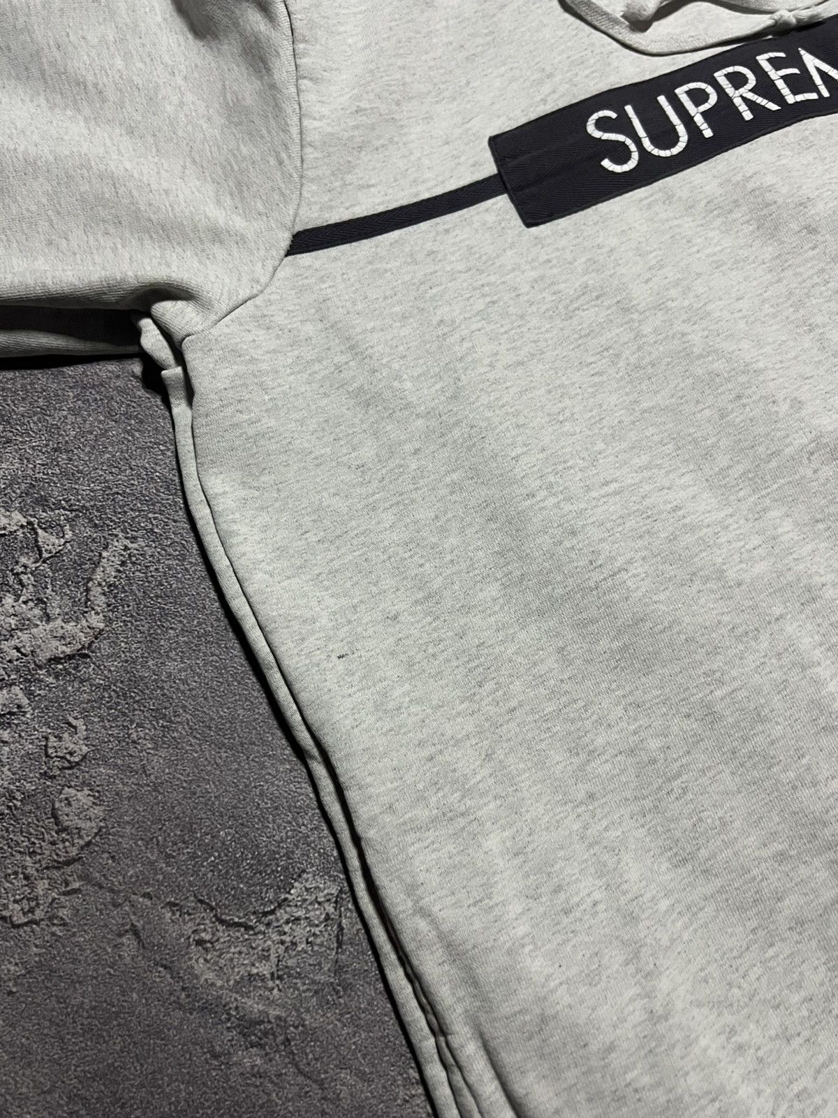 Supreme Vintage 90s Supreme Hoodie Distressed Thrashed Streetwear Size US M / EU 48-50 / 2 - 10 Thumbnail