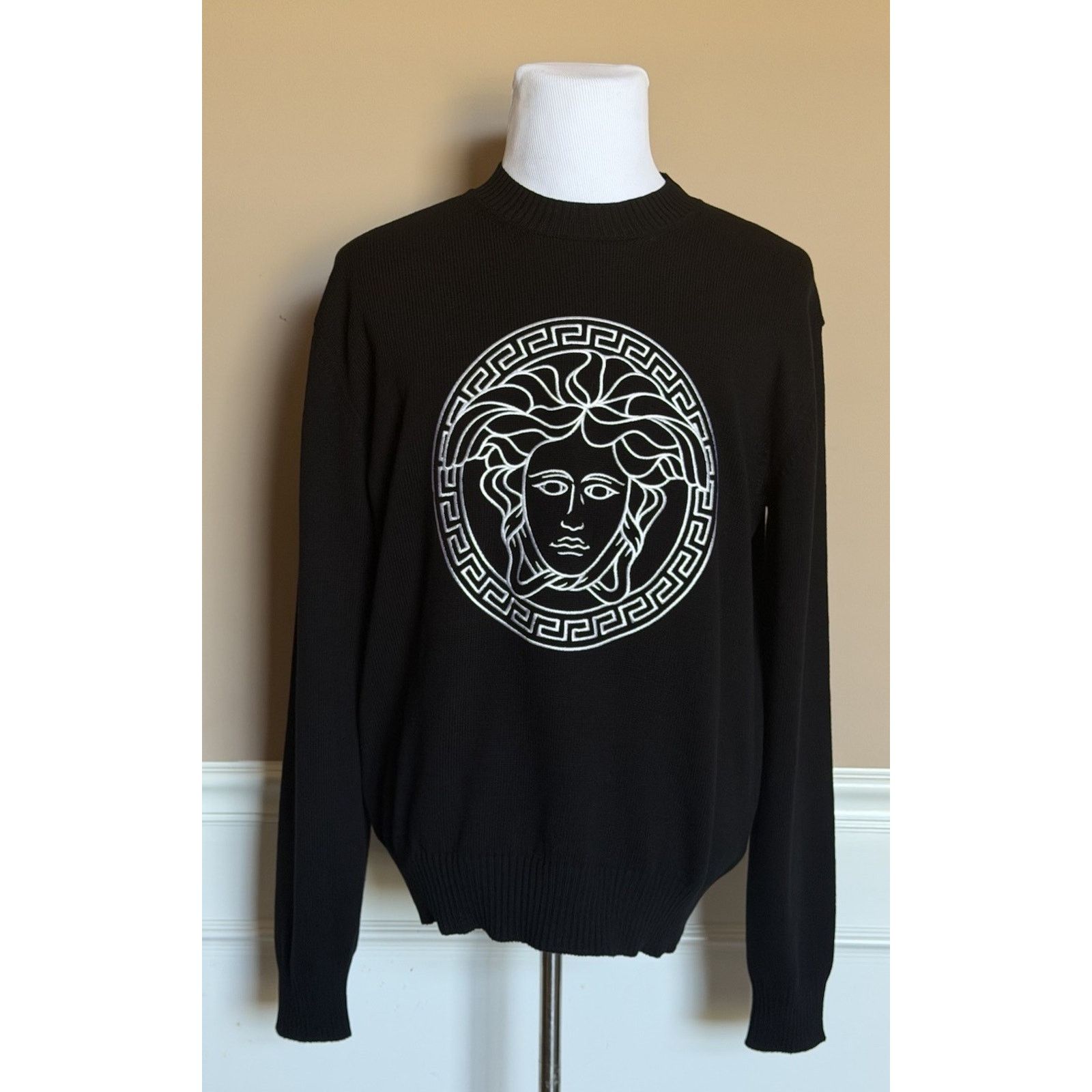 Versace Versace Medusa Embroidered Knit Sweater Black 44 US 1011884 Size US XL / EU 56 / 4 - 1 Thumbnail