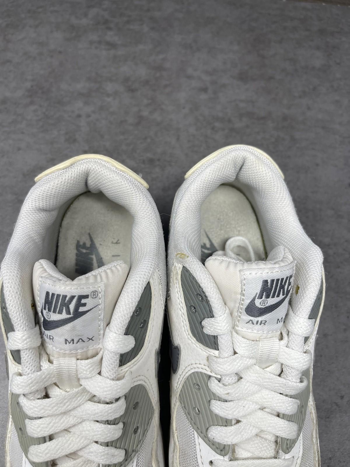 Nike Nike Air Max 90 Sneakers Womens Size 7.5 White Grey Size US 7.5 / IT 37.5 - 9 Thumbnail