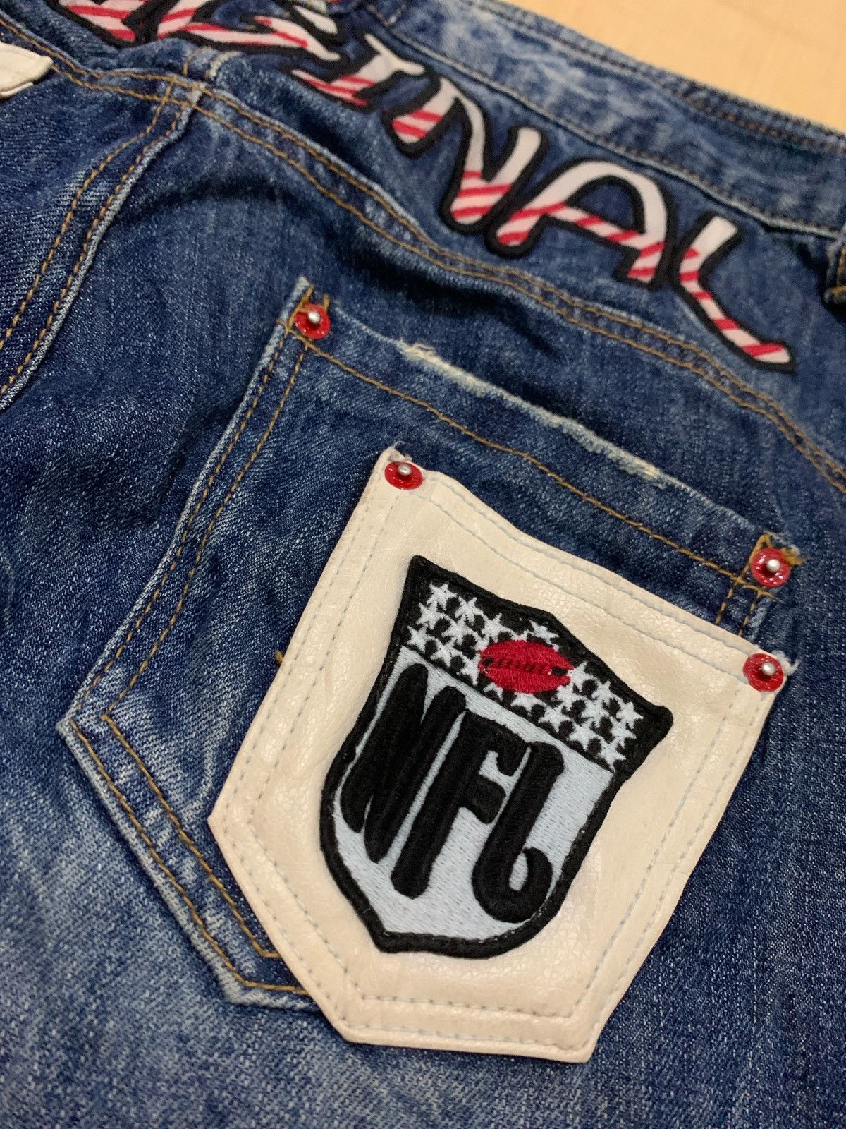 Hysteric Glamour × Japanese Brand × NFL Y2k Original NFL Short Jeans Size US 35 - 6 Thumbnail