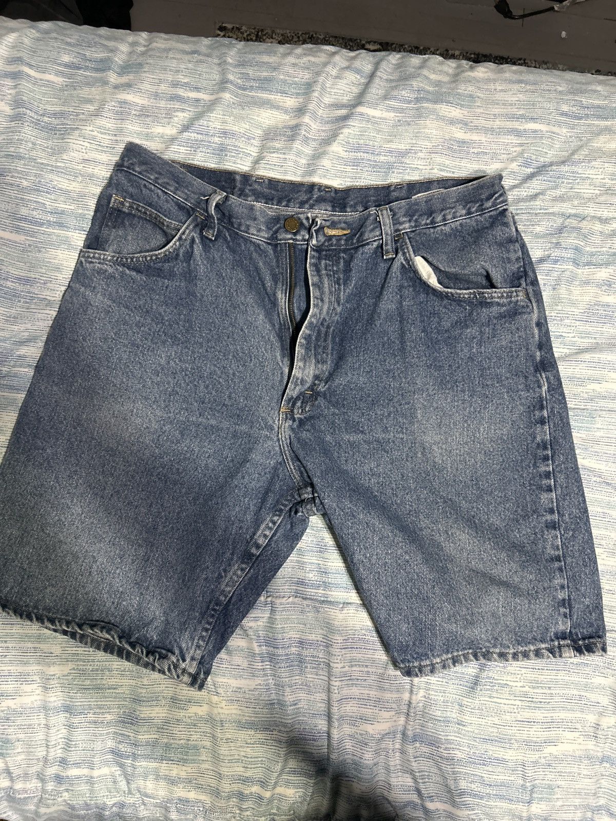 Wrangler Wrangler Jorts Size US 36 / EU 52 - 3 Thumbnail