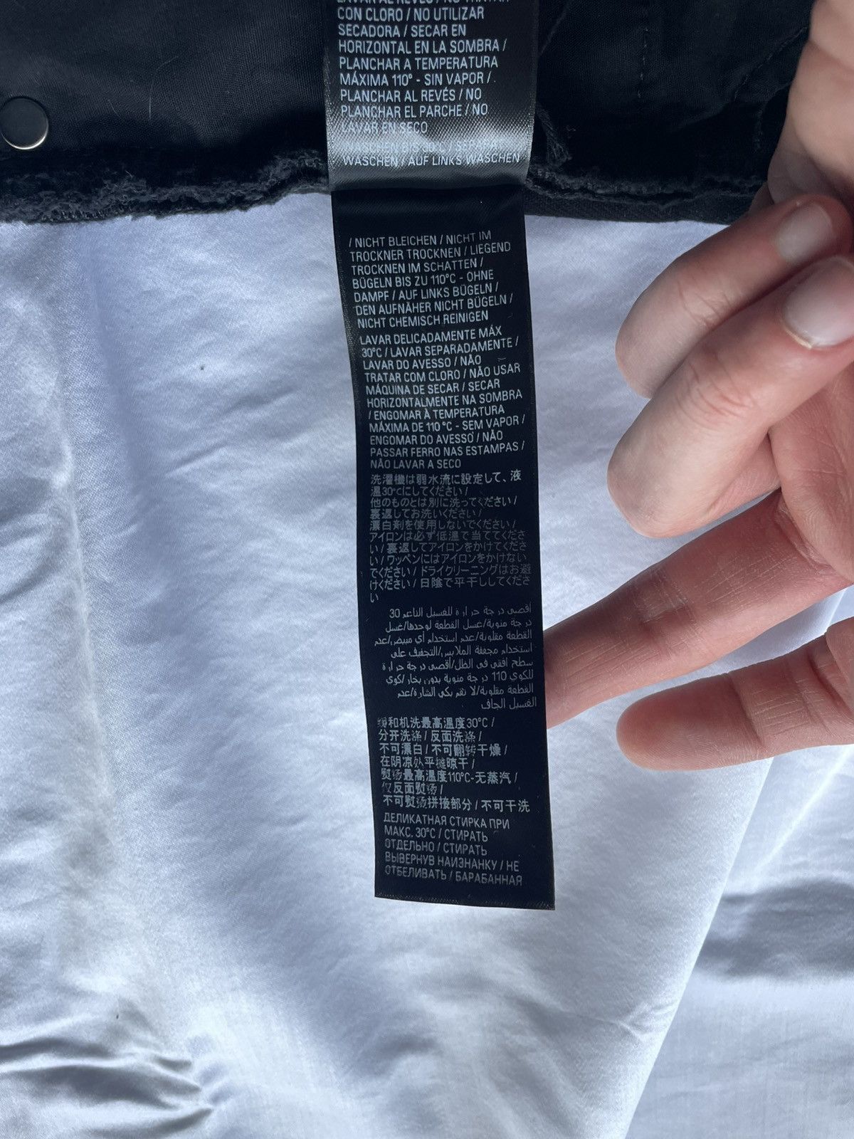 Balenciaga Balenciaga Size Tag Baggy Jeans Size US 34 / EU 50 - 11 Thumbnail