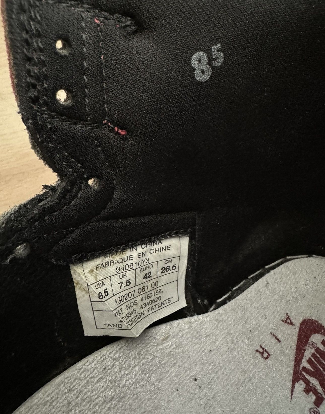 Jordan Brand Nike Air Jordan 1 Retro Bred 1994 size 8.5 Size US 8.5 / EU 41-42 - 6 Thumbnail