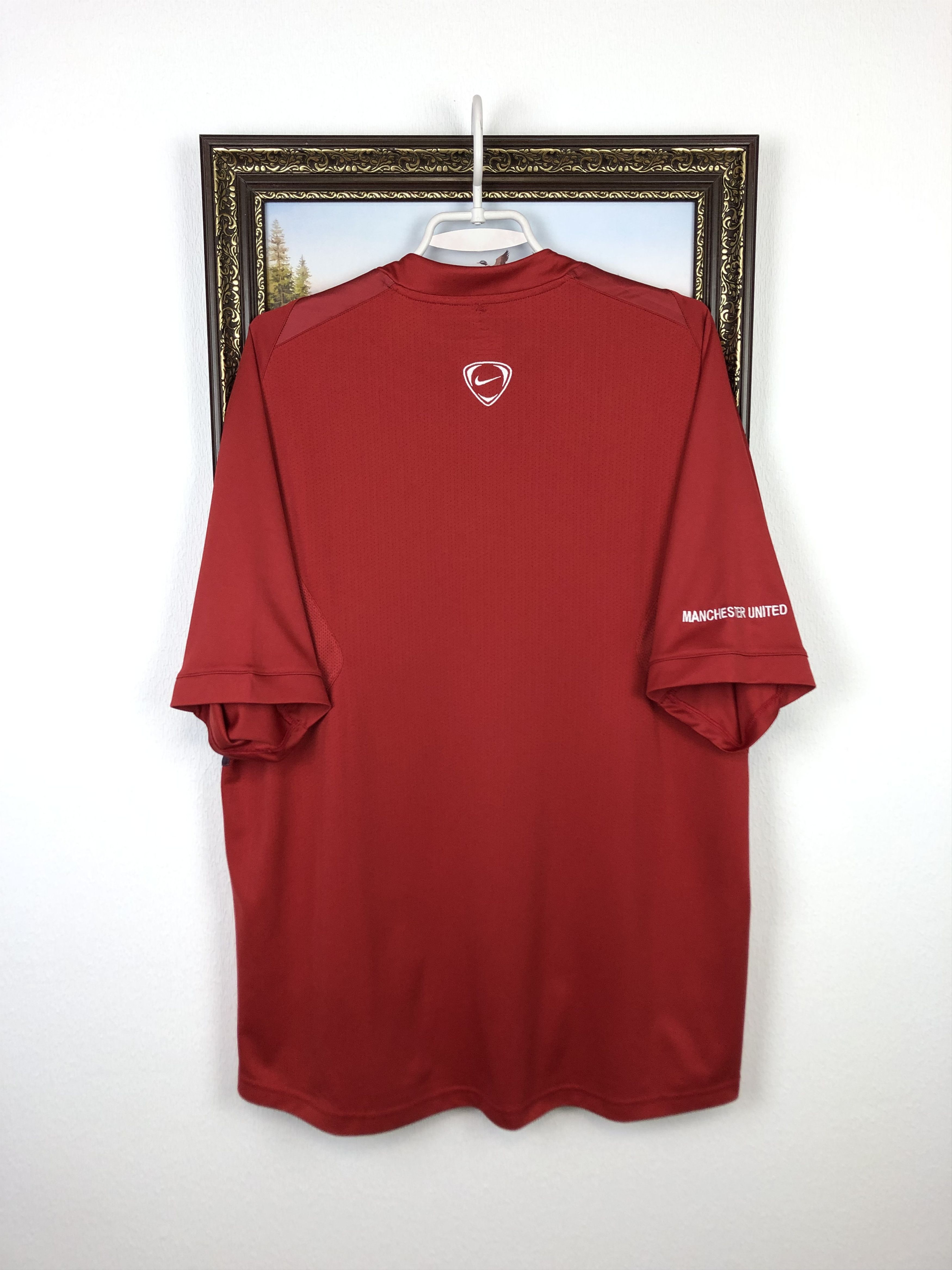 Nike Vintage Nike Manchester United Football Shirt Train Tee Hype Size US L / EU 52-54 / 3 - 11 Thumbnail