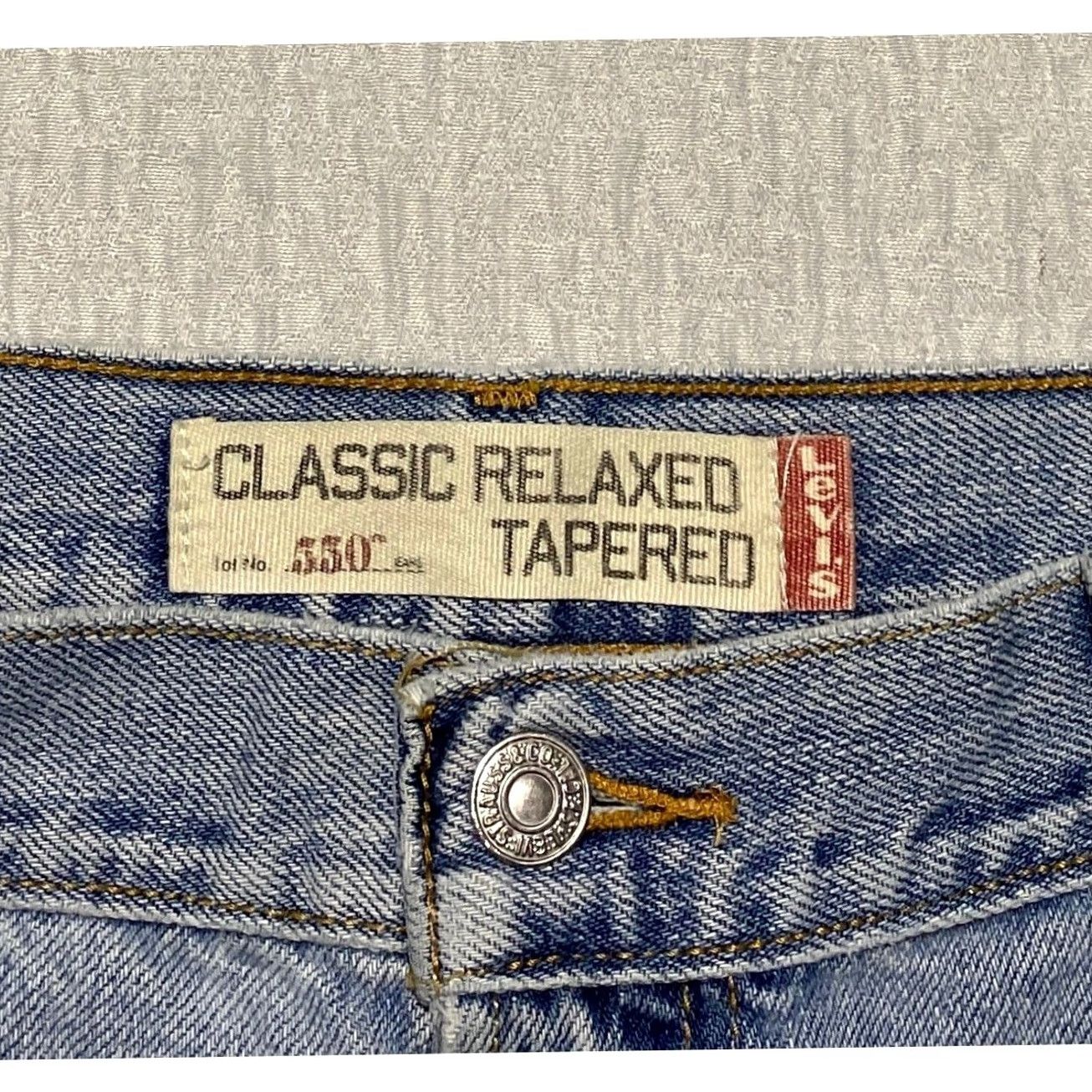 Levi's VINTAGE Levi's 550 Jeans Women Light Wash Denim 14 Regular 31 Waist 29.5 Inseam Tapered High Waisted Relaxed Fit Blue 90s Size 36" / US 14 / IT 50 - 7 Thumbnail