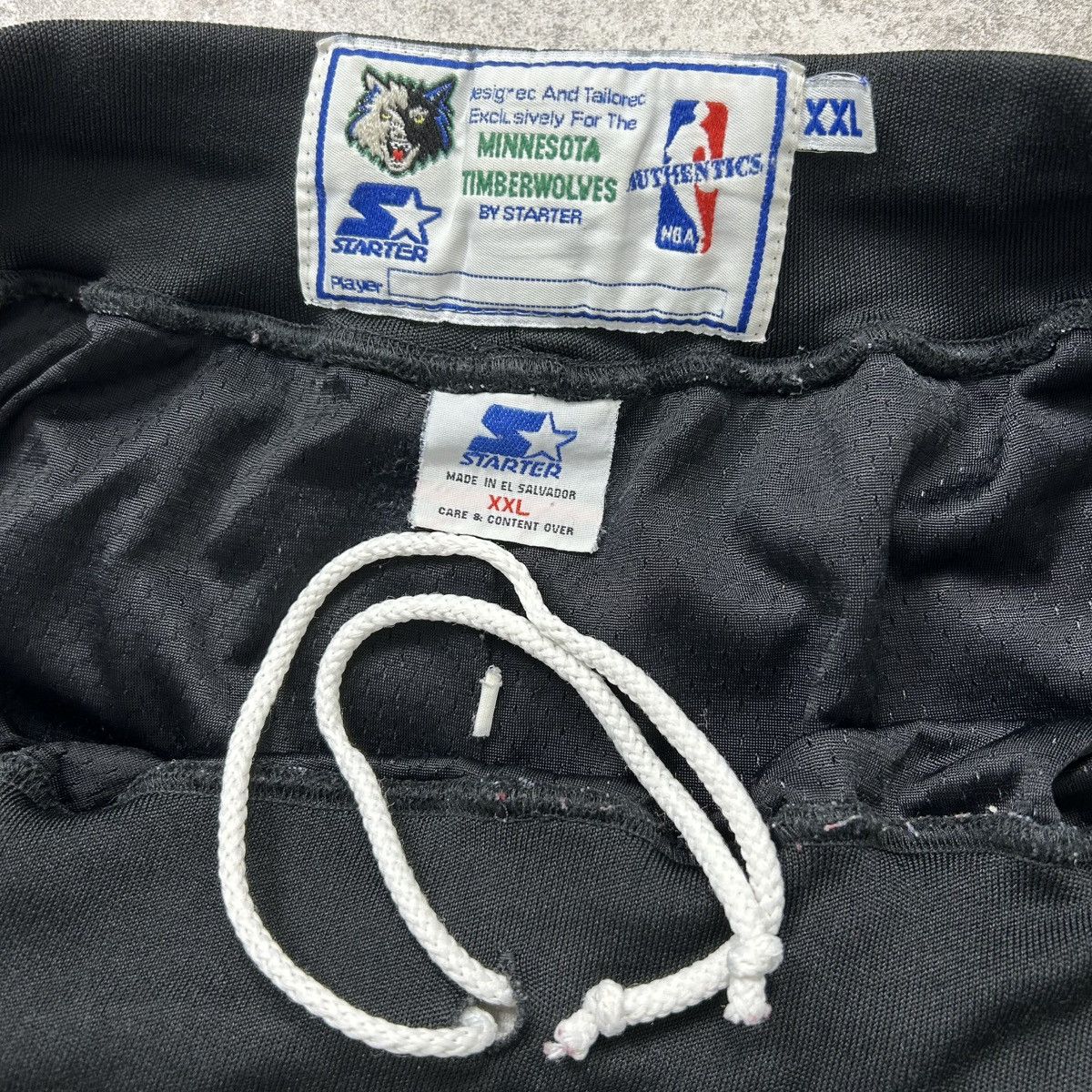 NBA × Starter × Vintage VTG 90s NBA MINNESOTA TIMBERWOLVES STARTER BASKETBALL SHORTS Size US 42 / EU 58 - 5 Thumbnail