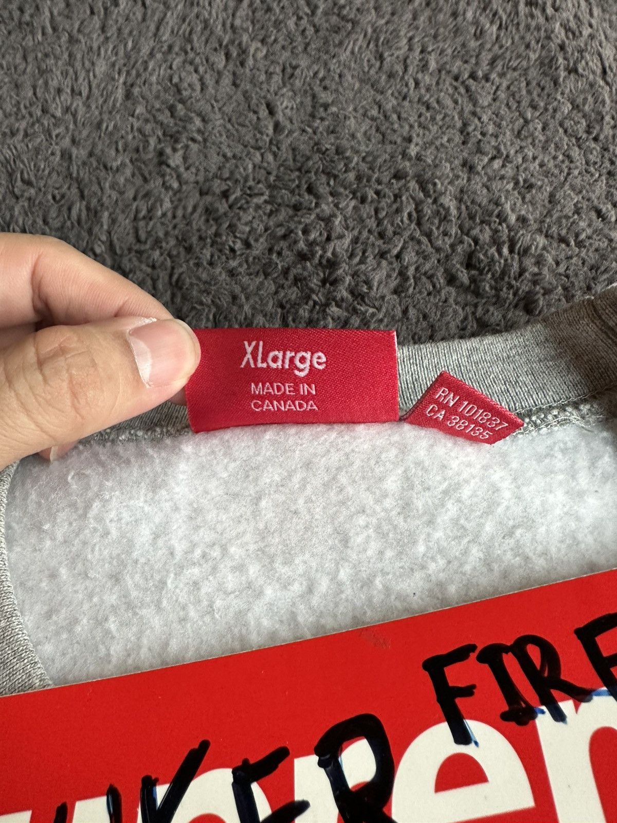 Supreme Supreme Bogo sweatshirt size XL used 9/10 Size US XL / EU 56 / 4 - 5 Thumbnail