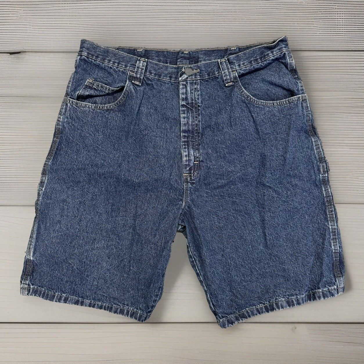 Wrangler Wrangler Denim Shorts Mens 38 Jorts Medium Wash Carpenter Y2 Size US 38 / EU 54 - 1 Thumbnail