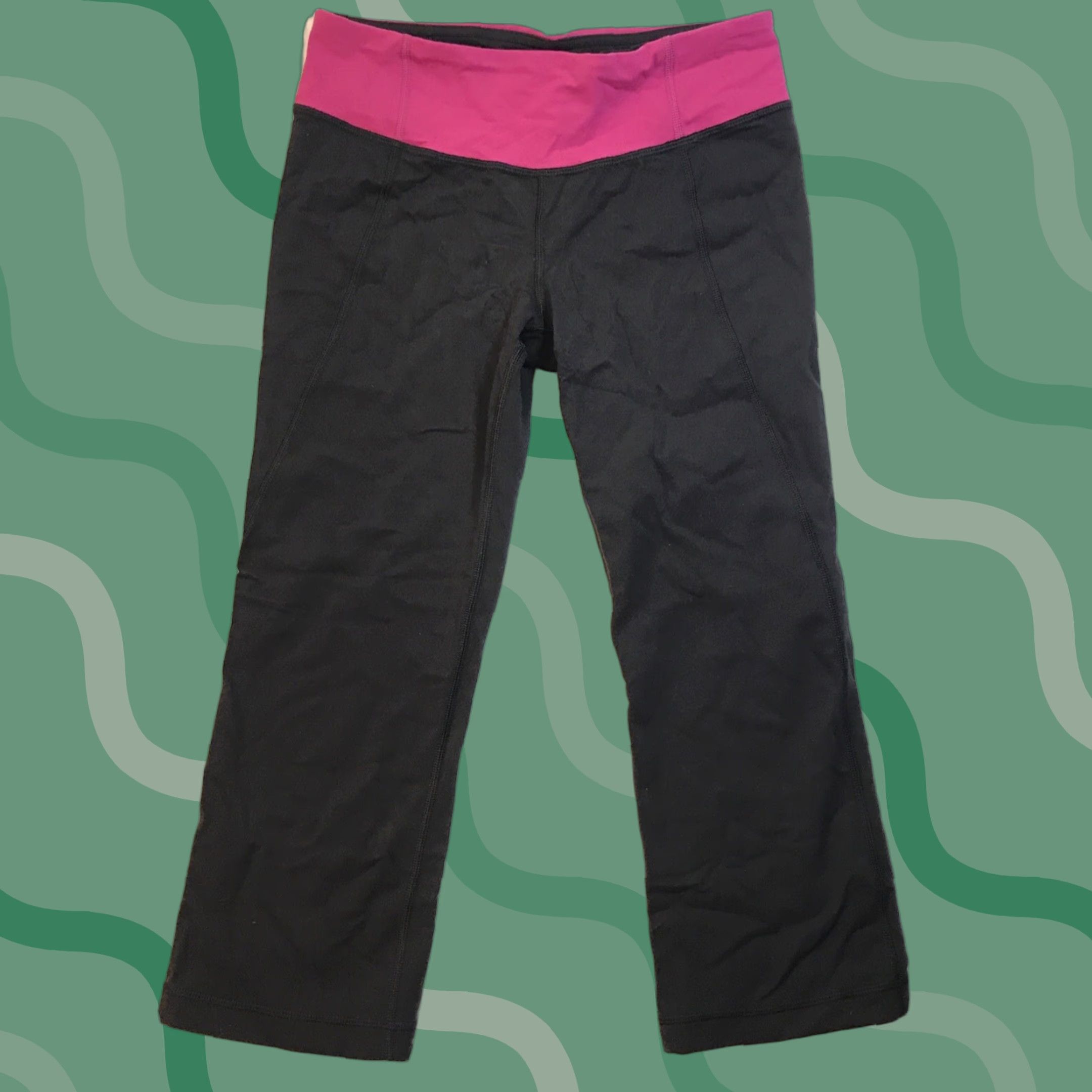 Lululemon Lululemon Capri Leggings - Womens Size 4 - Black Pink - Yoga Gym Workout Pockets - Regular Inseam 20" Size 24" / US 00 / IT 34 - 1 Thumbnail