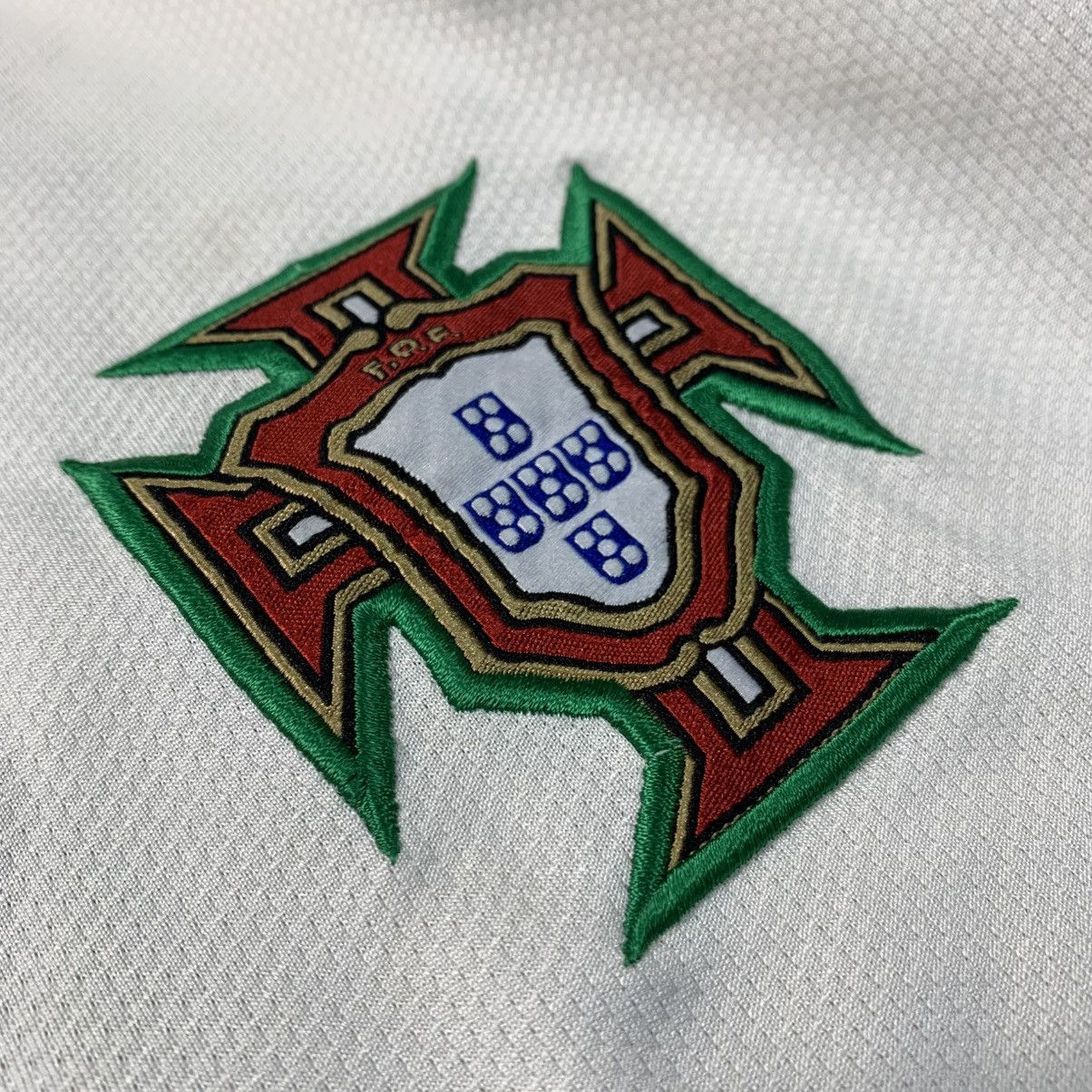Nike 2000s🕺Cristiano Ronaldo 17 Portugal Away Jersey Size US M / EU 48-50 / 2 - 8 Thumbnail