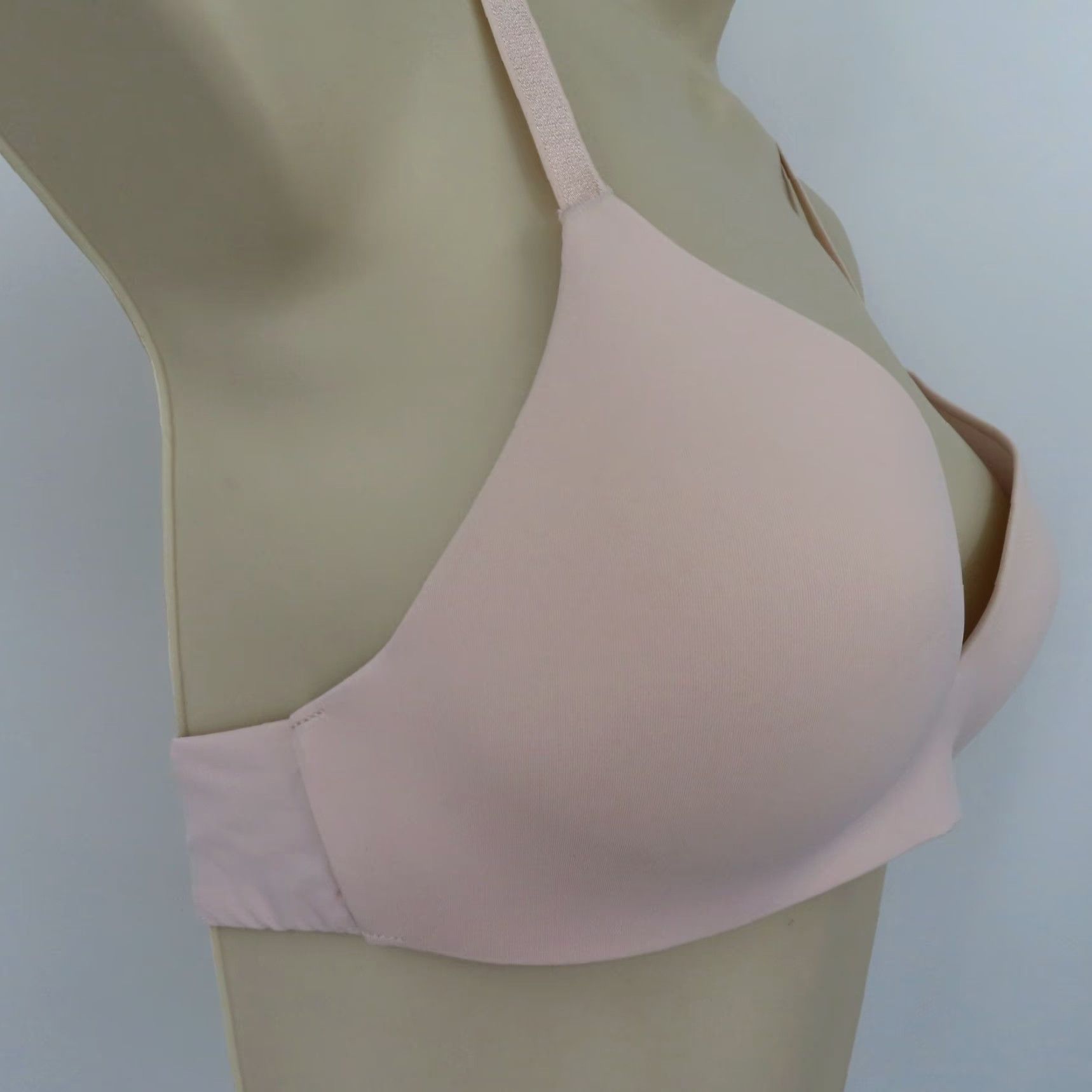 Victoria's Secret Victoria's Secret Bra 32B Wireless Lined Pink Back Lace Accent T-shirt Bra Womens 32B Size ONE SIZE - 2 Thumbnail