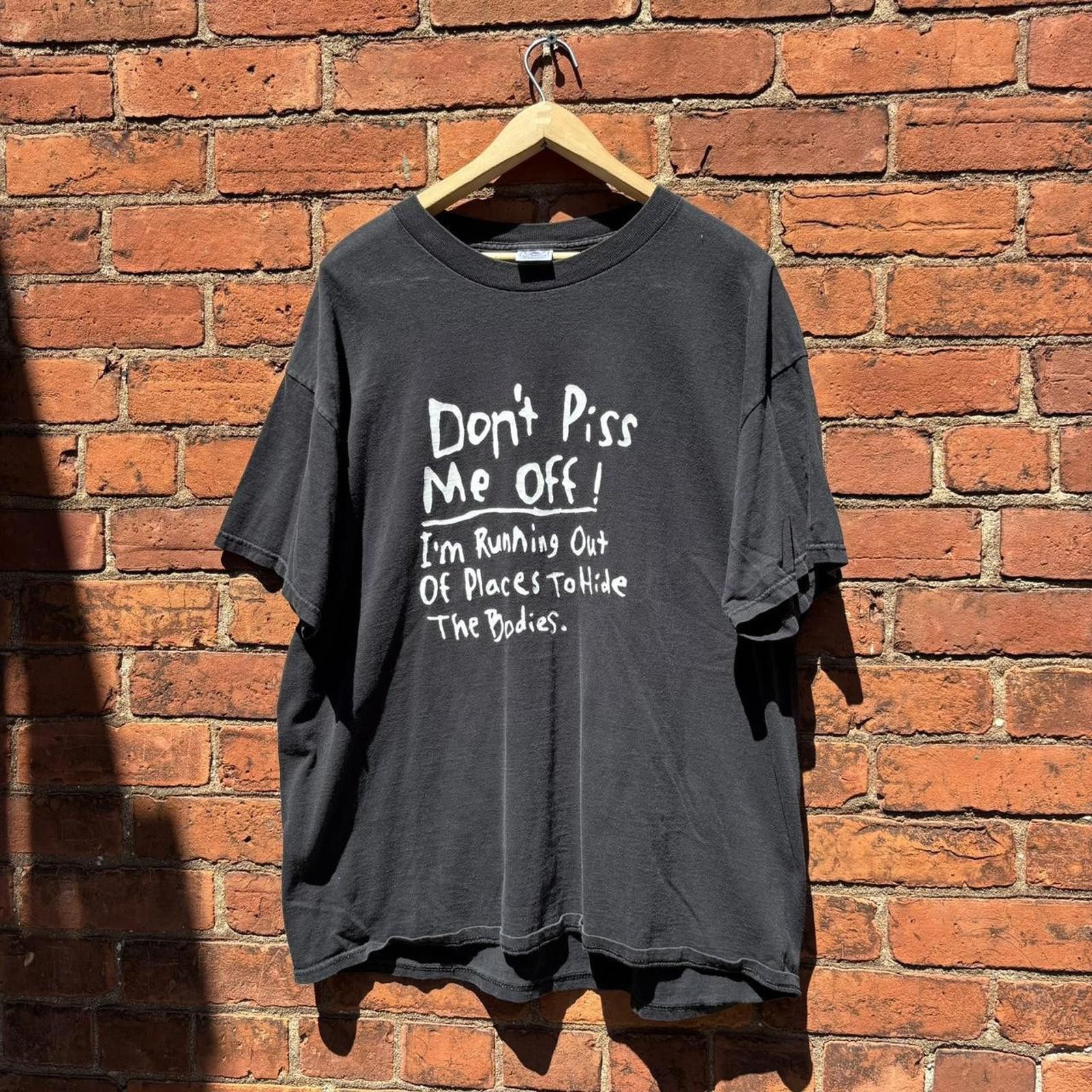 Delta Vintage don’t piss me off hide the bodies t shirt 90s/00s XL Size US XL / EU 56 / 4 - 1 Thumbnail