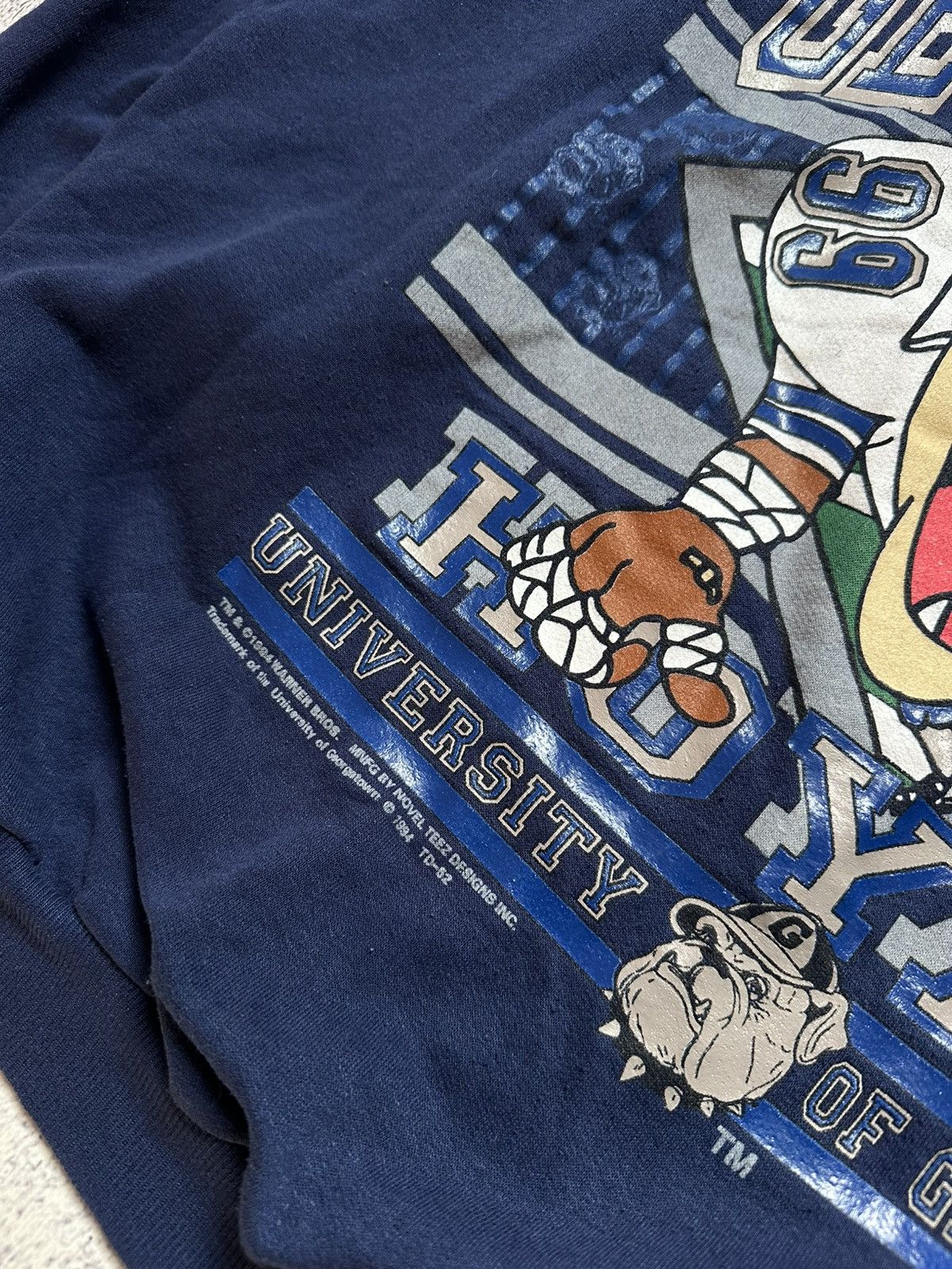 Other Vintage Georgetown Hoyas Taz Sweatshirt 1994 Size US L / EU 52-54 / 3 - 4 Thumbnail
