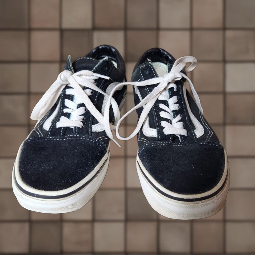 Vans VANS Old Skool Black Low Top Sneakers Womens 8 Mens 6.5 Unisex Adults Casual Skateboarding Suede/Canvas Size M / US 6-8 / IT 42-44 - 1 Thumbnail