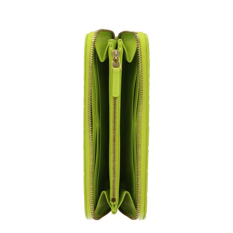 o1n1vont0624 Size: OS / Leather Wallet in Acid Green