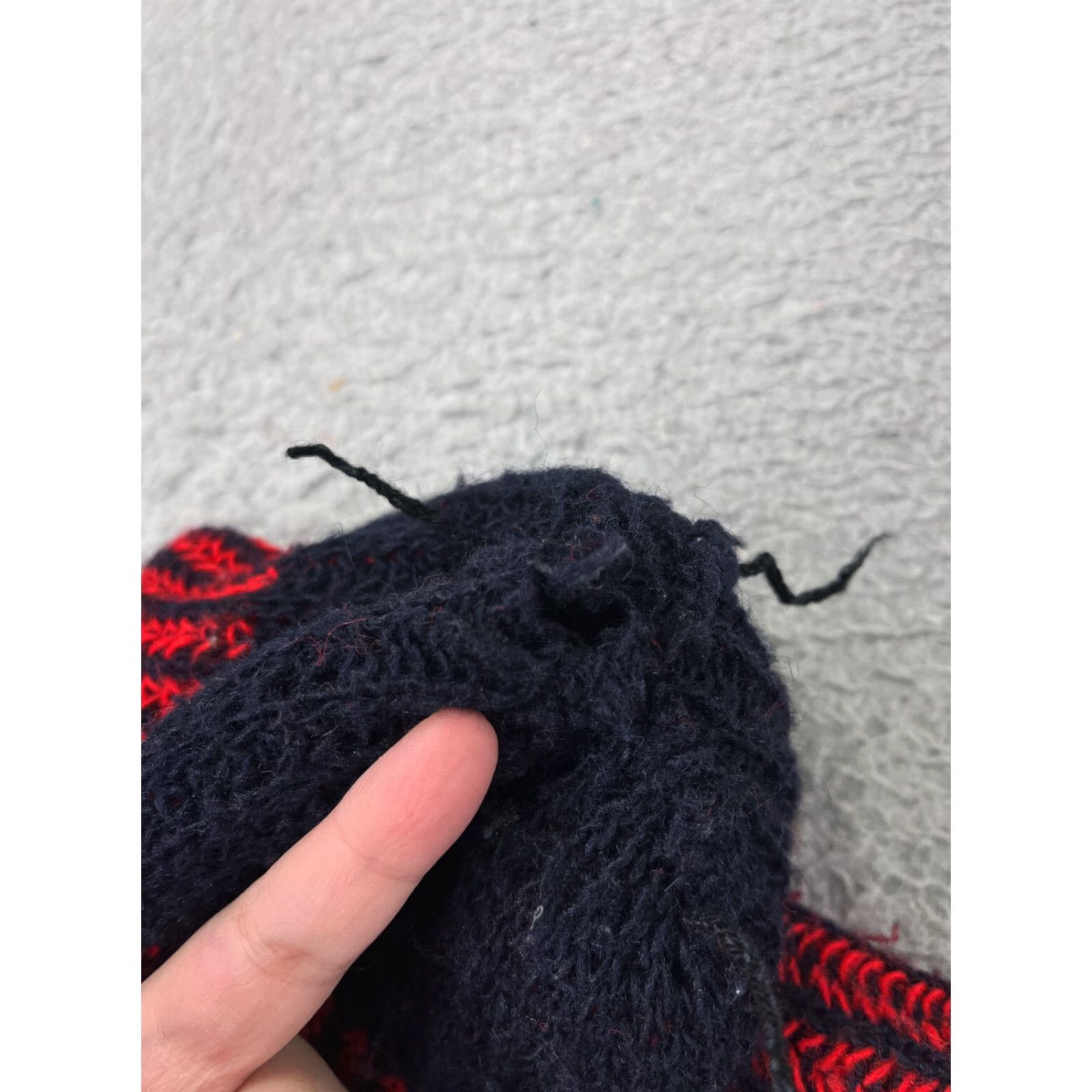 Vintage Beanie Toque Adult One Size Red Blue Knit Snow Winter Ski Stripe Polyester Size ONE SIZE - 4 Thumbnail