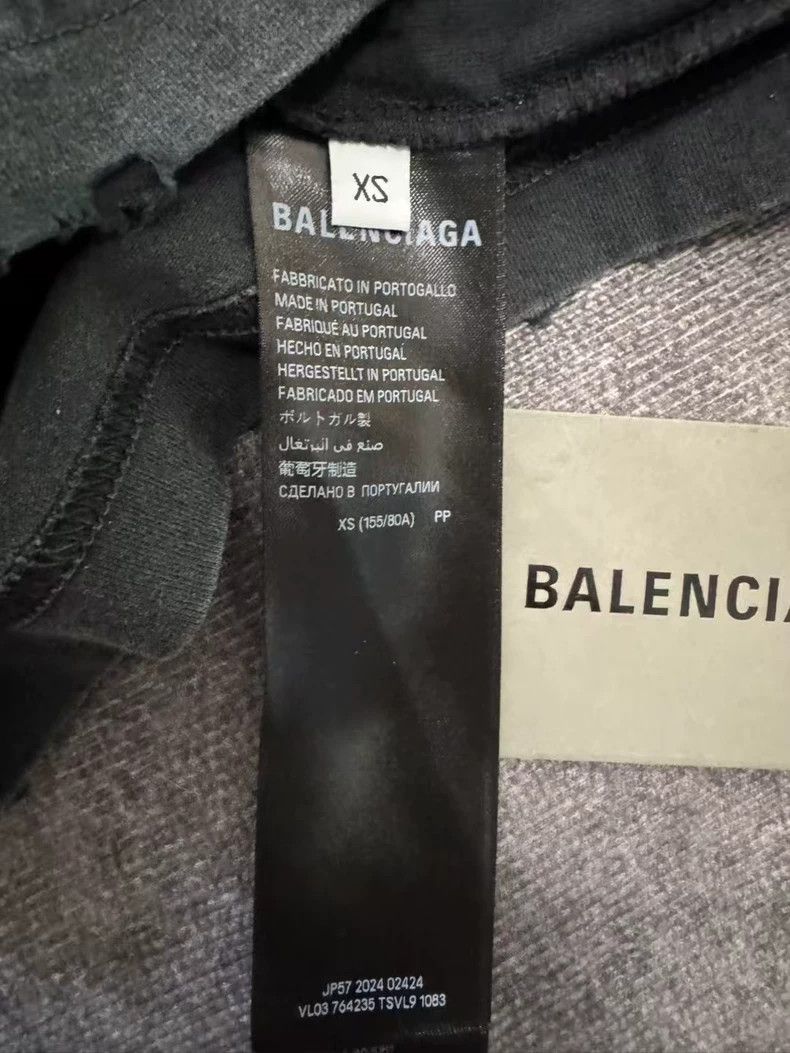 Balenciaga Balenciaga Short sleeve with gradient letters, XS code and Size US XS / EU 42 / 0 - 4 Thumbnail