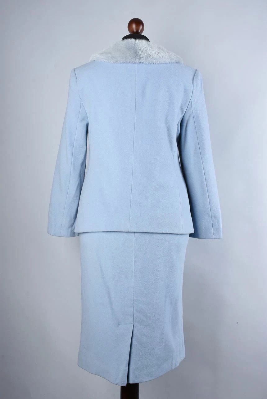 Givenchy Women's Selection de Givenchy Blue Fur Collar Skirt Suit Size M / US 6-8 / IT 42-44 - 4 Thumbnail