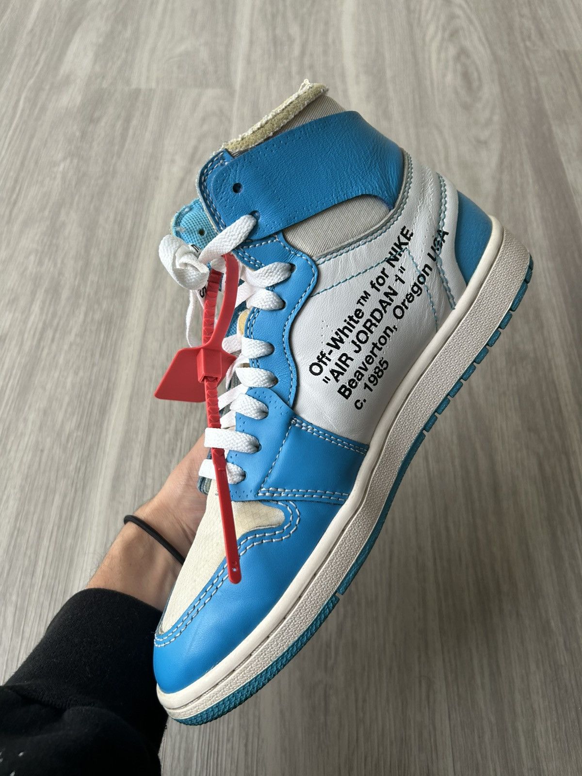 Jordan Brand × Off-White Off-White X Air Jordan 1 High OG UNC Size 8.5 Size US 8.5 / EU 41-42 - 9 Thumbnail