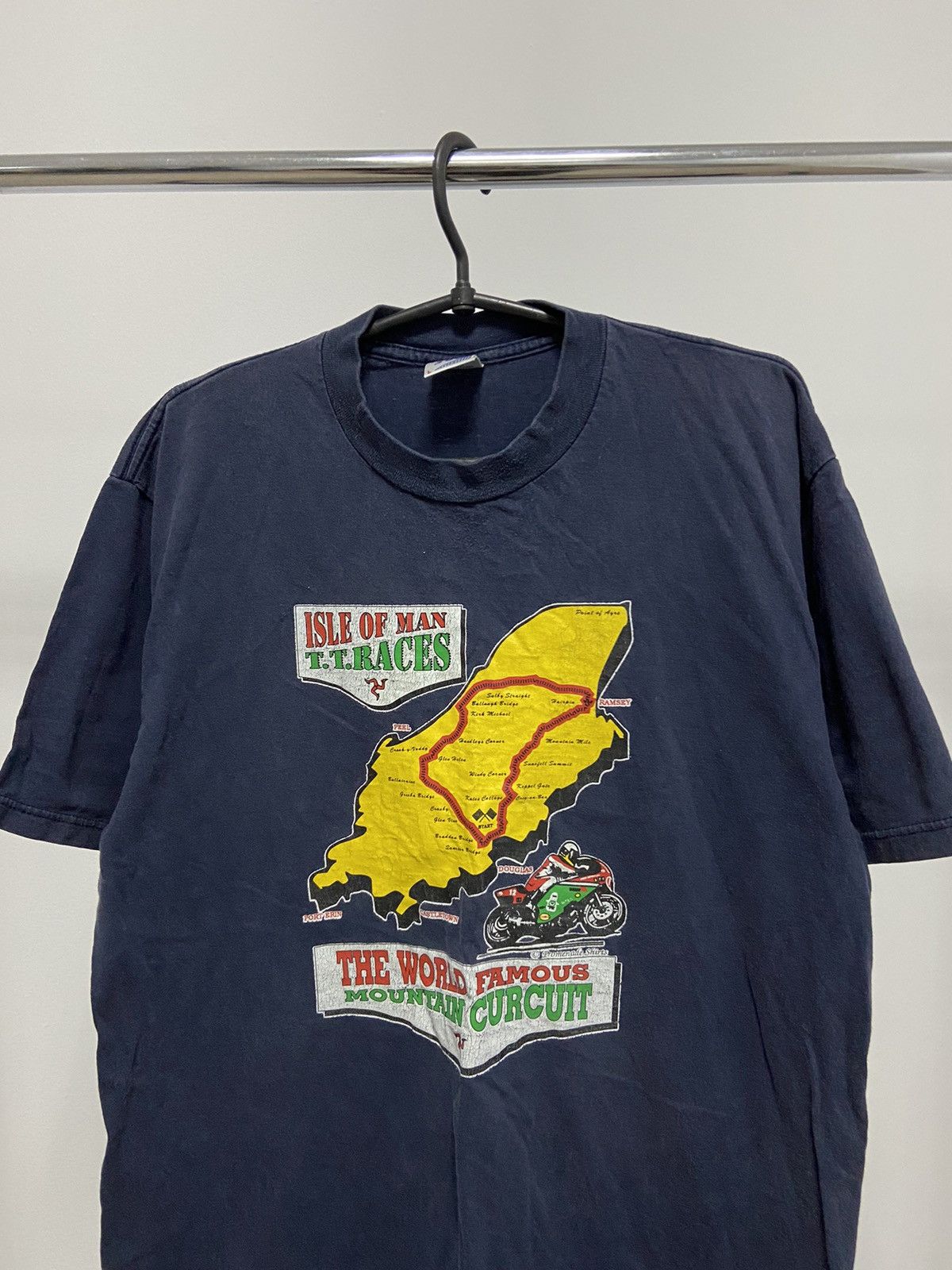 Other Isle of man Vintage T Shirt Big Logo Moto Racing Y2K Sport Size US L / EU 52-54 / 3 - 2 Thumbnail