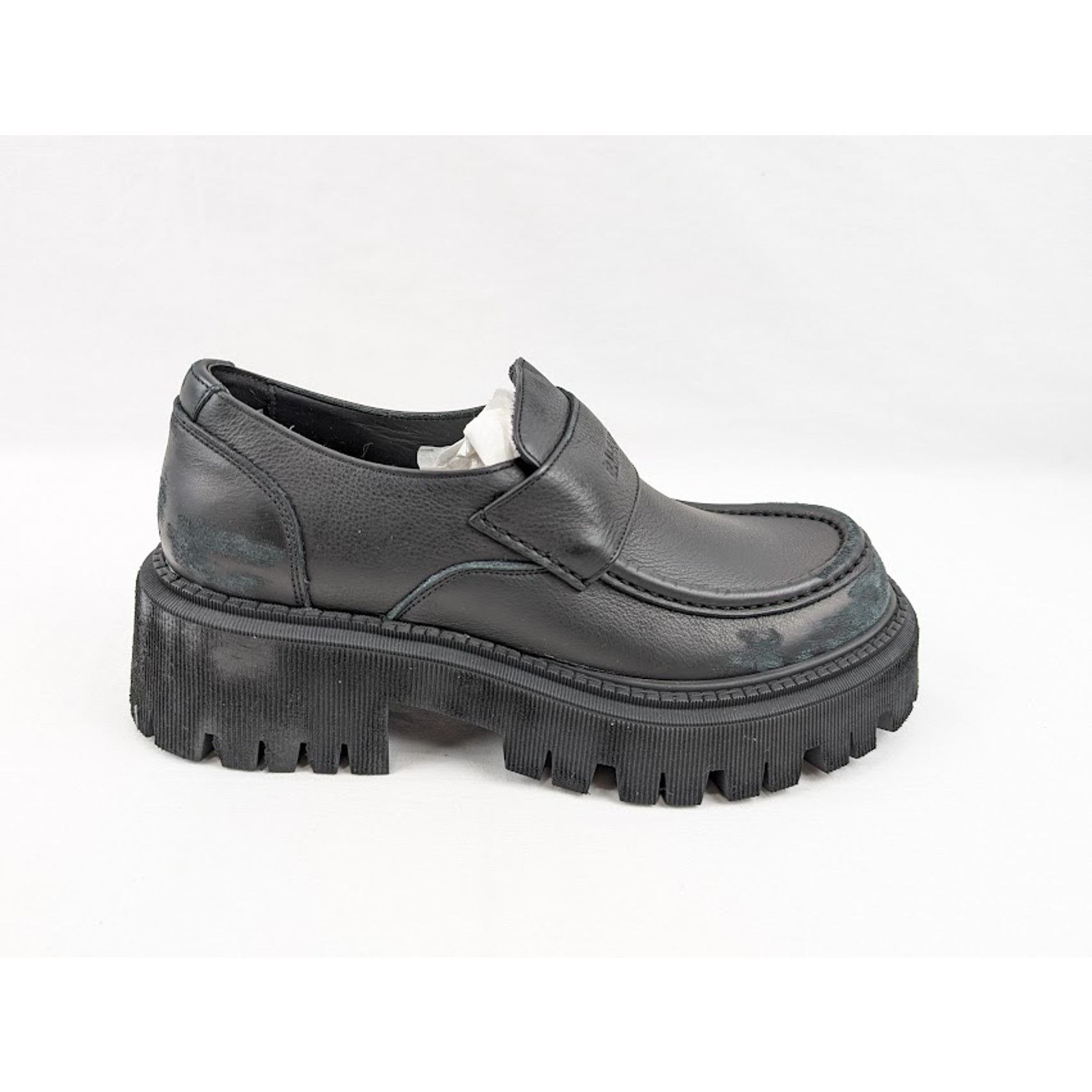 Balenciaga o1rshd1 Tractor Loafers L20 in Black Size US 9 / EU 42 - 1 Thumbnail