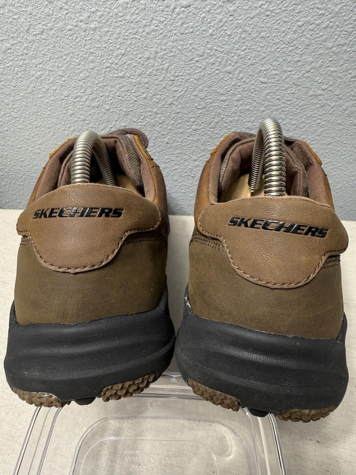 SKECHERS Skechers Mens Arch Memory Foam Leather Sneakers Size 10 Size US 10 / EU 43 - 3 Thumbnail