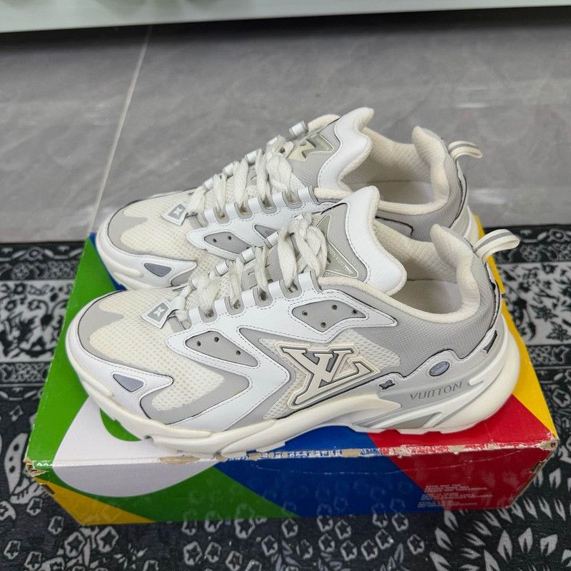 Louis Vuitton Louis Vuitton Runner Tatic Low Top Sneakers 0079 Size US 8 / IT 38 - 1 Thumbnail