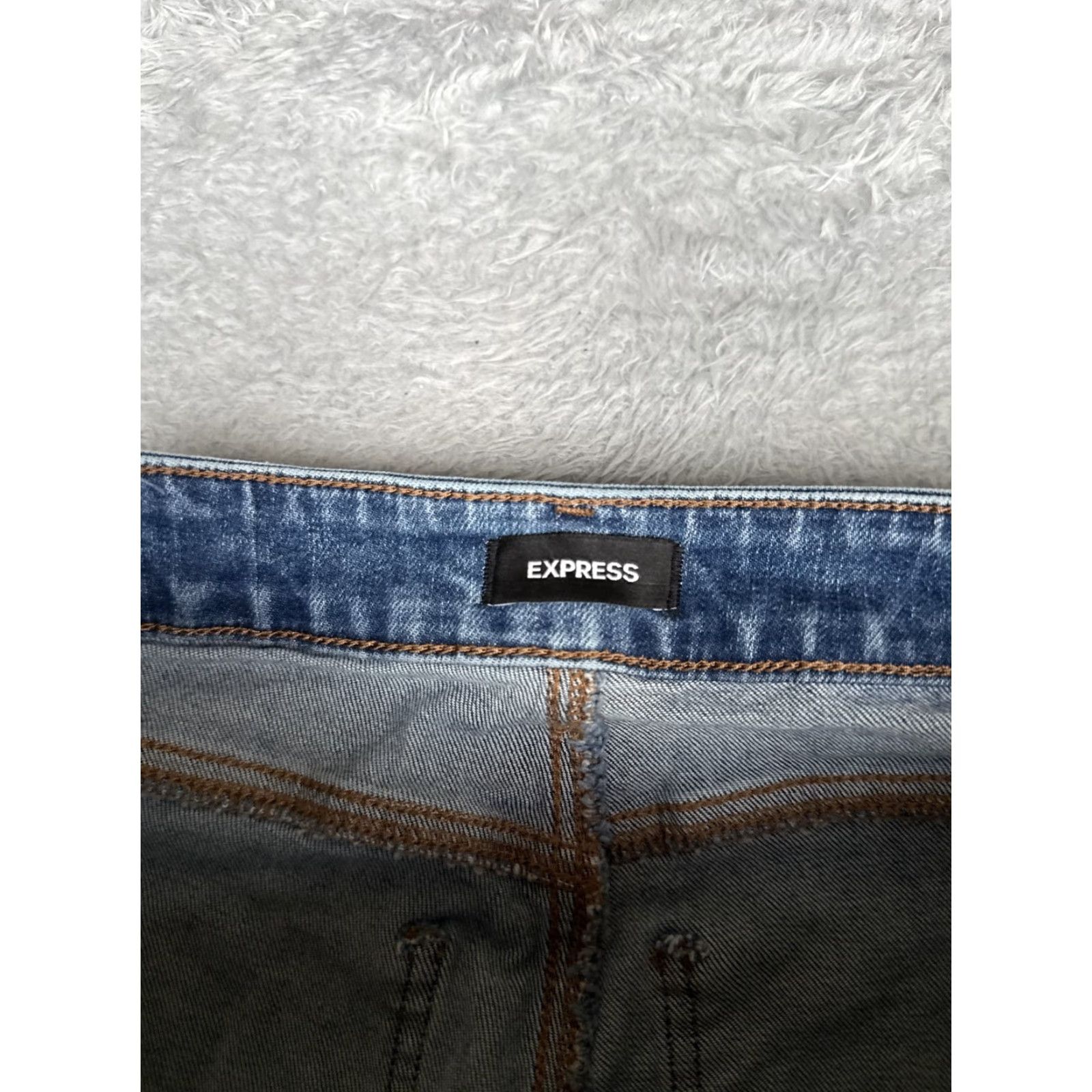 Express Express Jeans Womens 90s Ankle Boot Mid Rise Cropped Bootcut Denim 28x23 Blue 4S Stretch Cotton Spandex Regular 5-Pocket Zipper Button Size 27" / US 4 / IT 40 - 6 Thumbnail