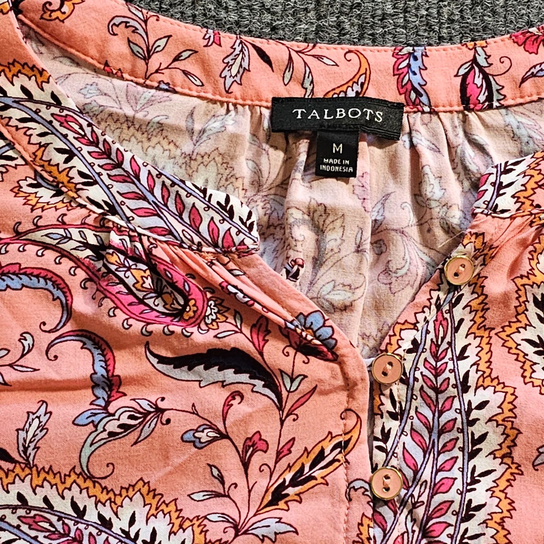 Talbots Talbots Pink Paisley V Neck Long Sleeve Blouse Womens Medium Casual Career Shirt Size M / US 6-8 / IT 42-44 - 3 Thumbnail