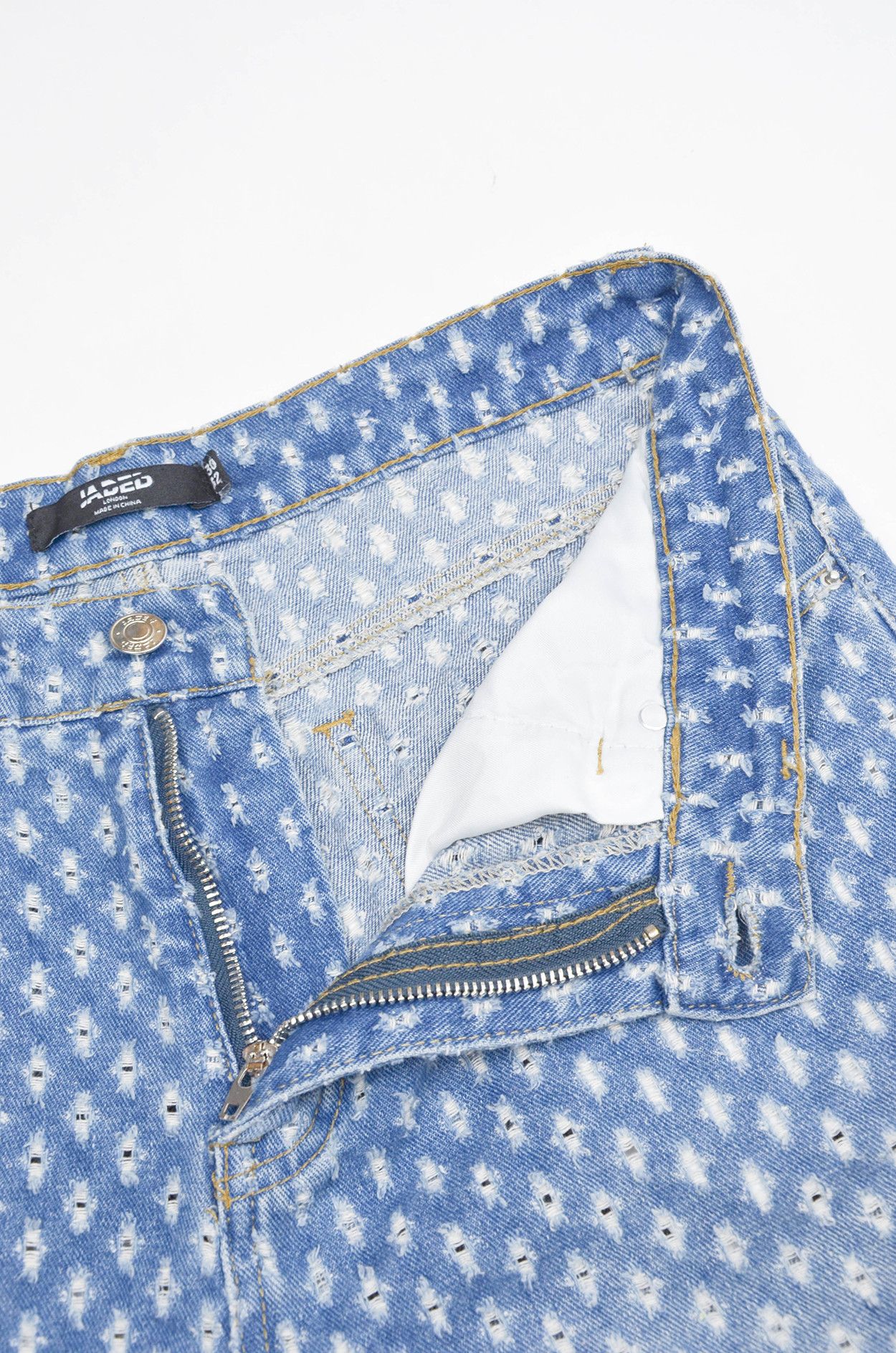 Jaded London Jaded London Perforated Distressed Denim Jeans W30 L32 Size US 30 / EU 46 - 9 Thumbnail