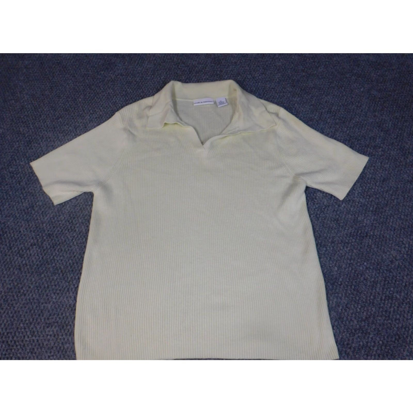 Croft & Barrow Croft & Barrow Womens Blouse XL Yellow Short Sleeve Pullover Stretch Collared Nylon Rayon Casual Size XL / US 12-14 / IT 48-50 - 2 Thumbnail