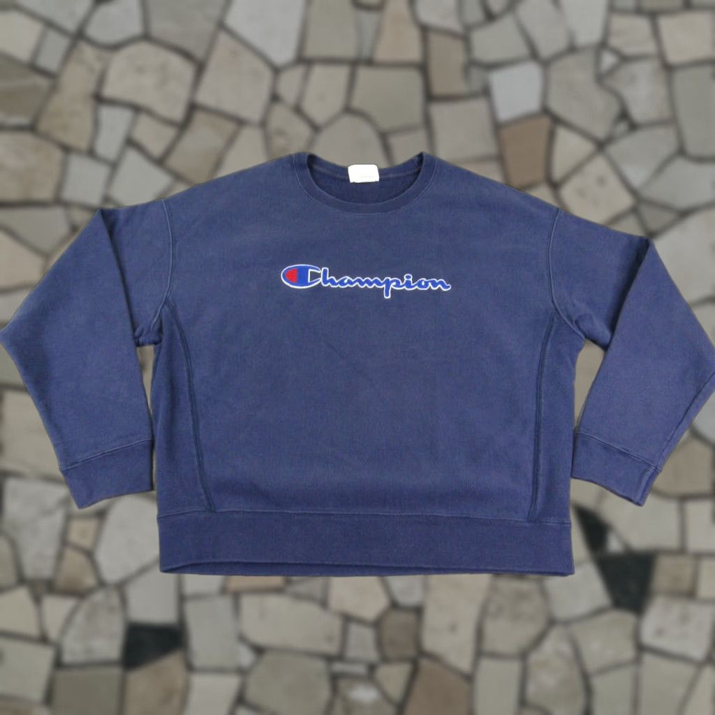 Champion Champion Sweatshirt Womens XL Blue Reverse Weave Crewneck Pullover Sweatshirt Blue XL Women’s Champion Crew Neck Pullover Weave Cold? (Oops) Size XL / US 12-14 / IT 48-50 - 1 Thumbnail