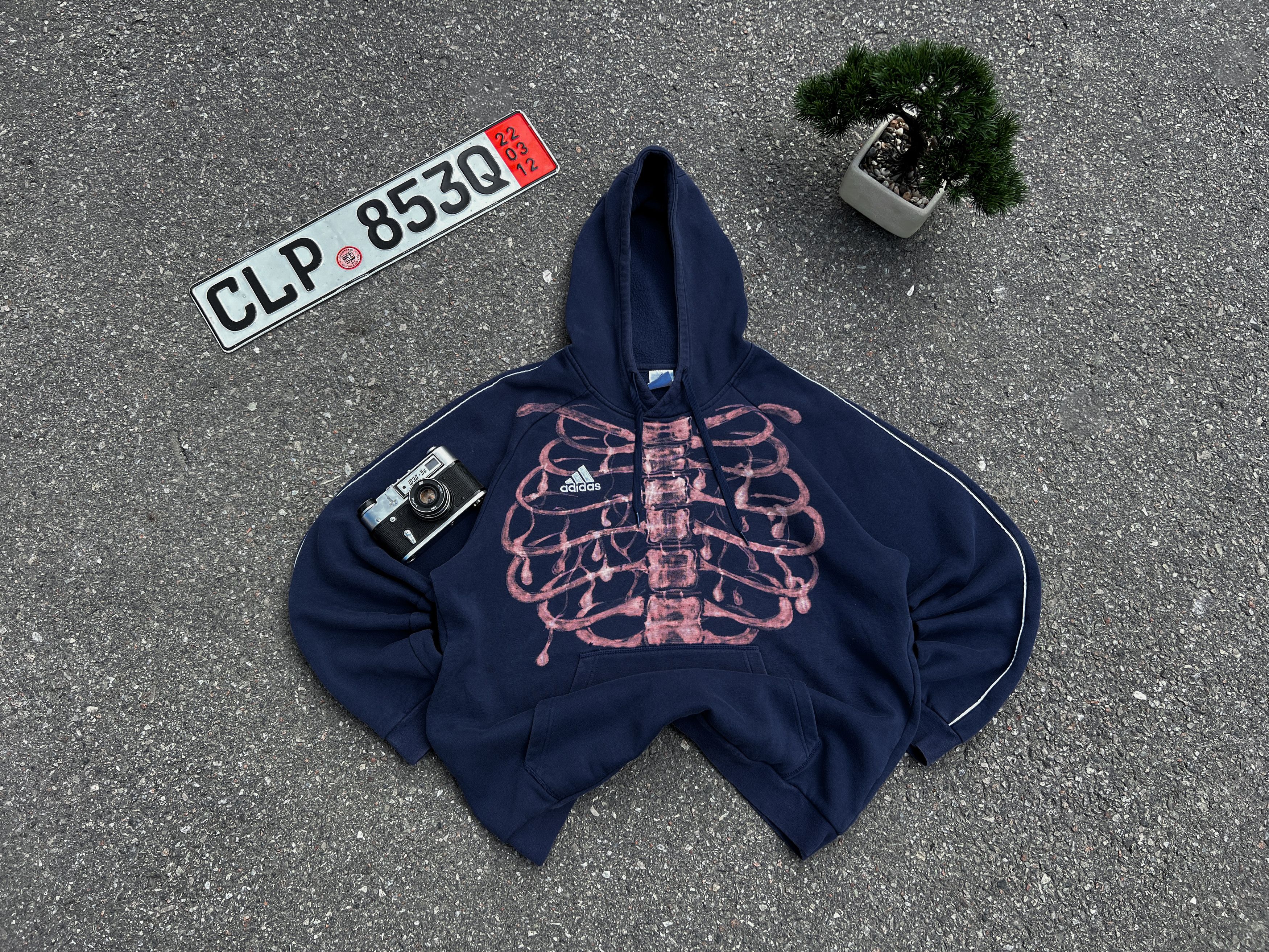 Adidas 💲HANDMADE💲Adidas Vintage Custom Skeleton Hoodie Size XL Size US XL / EU 56 / 4 - 1 Thumbnail