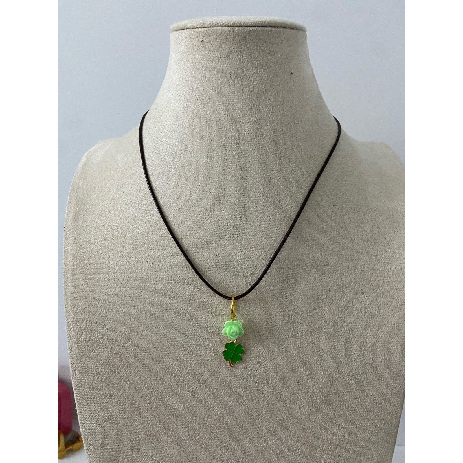 Handmade shamrock pendant necklace Size ONE SIZE - 1 Thumbnail