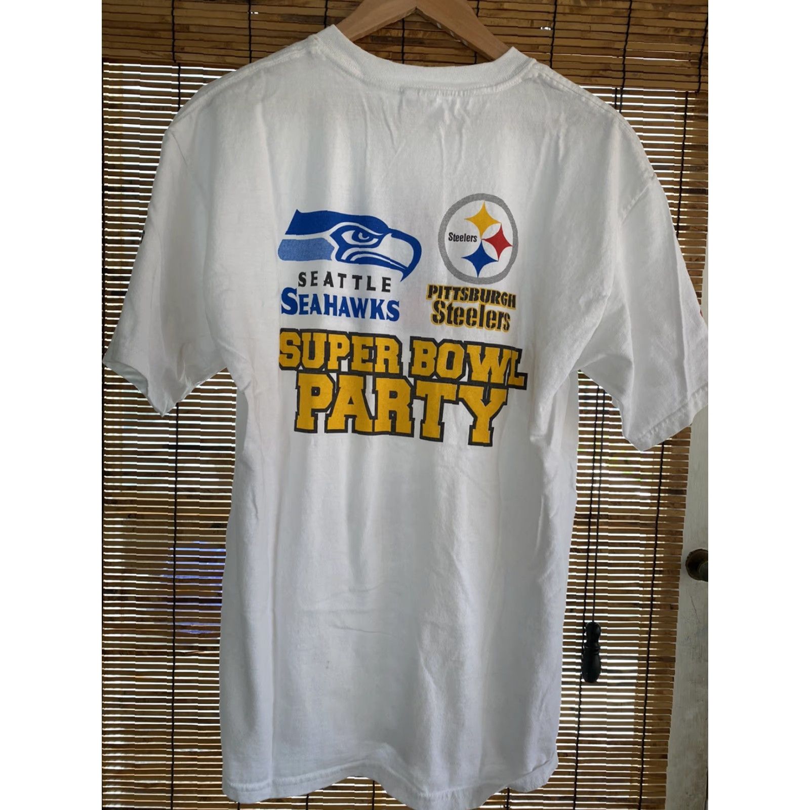 Gildan VINTAGE 2006 Nantucket Pudley’s Pub Super Bowl Shirt Mens Large Steelers Seahawks LACK Shirt Mens Large White Football Nantucket 2006 NFL Size US L / EU 52-54 / 3 - 7 Thumbnail