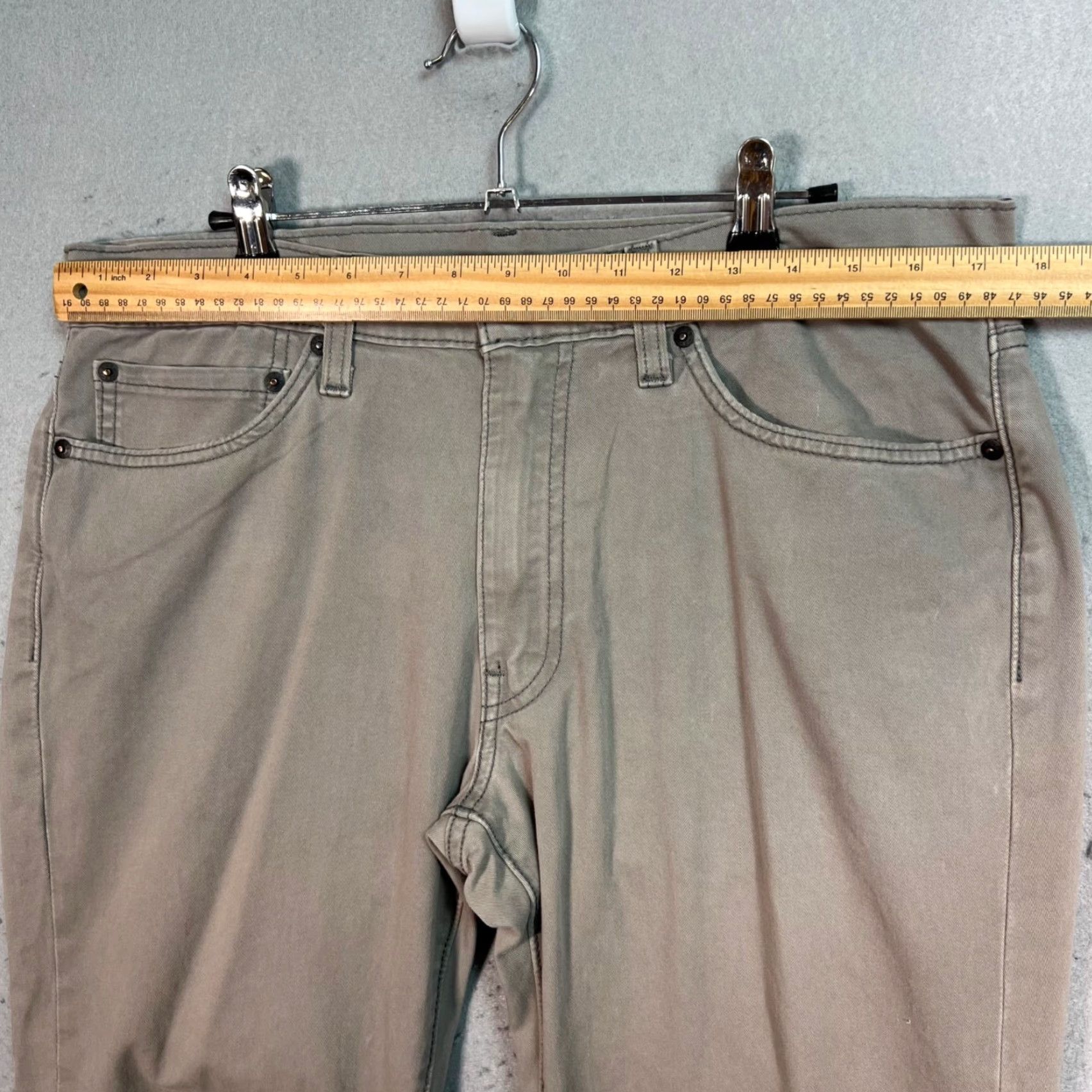 Levi's VINTAGE Levi's Jeans Slim Fit 511 Men 34x34 Beige Gray Adult 34 Jeans Mens Brown/Beige 90s Theme (Mens) Size US 34 / EU 50 - 6 Thumbnail