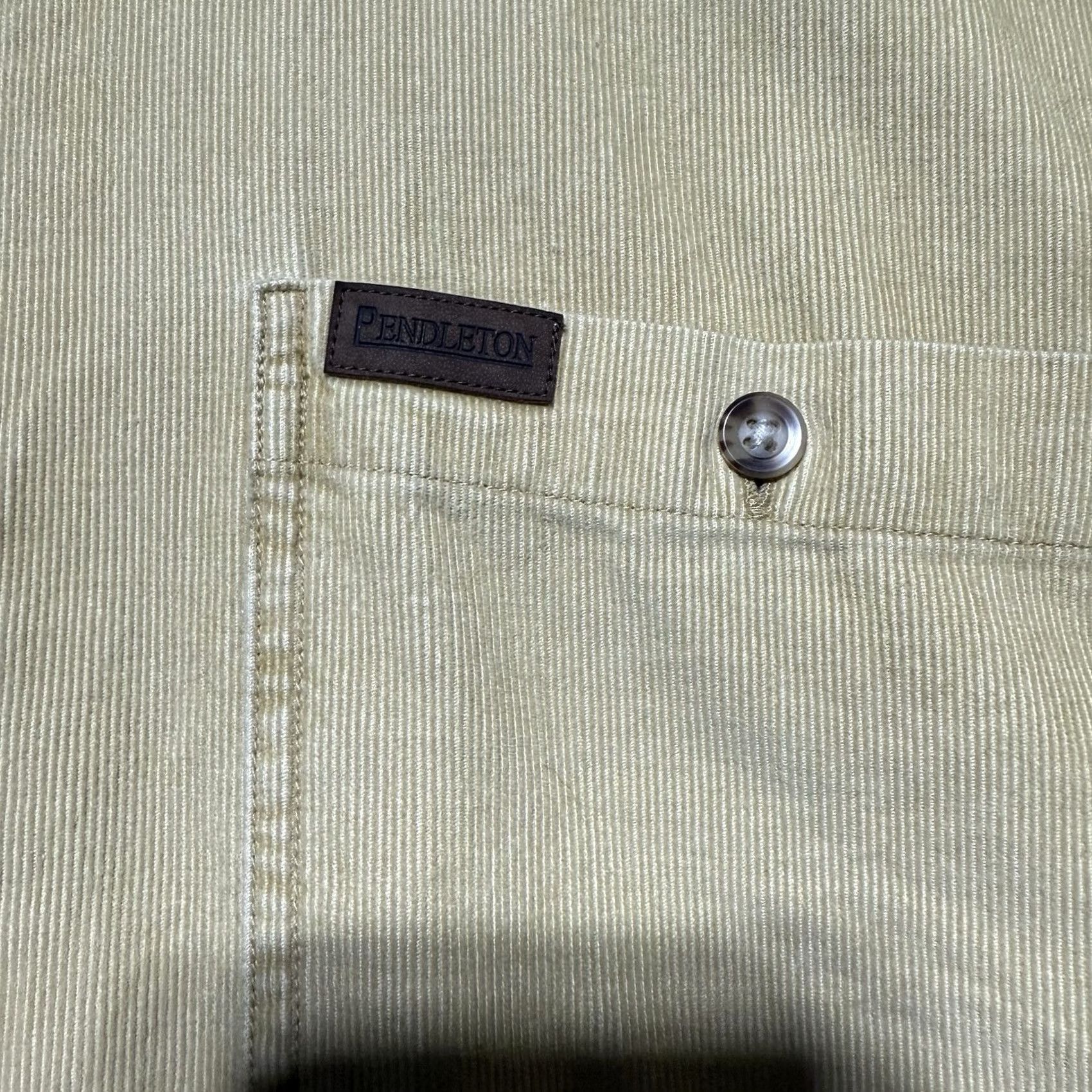Pendleton VINTAGE Pendleton Shirt Corduroy Button-Up Men L Tan Beige 90s Pockets Size US L / EU 52-54 / 3 - 3 Thumbnail