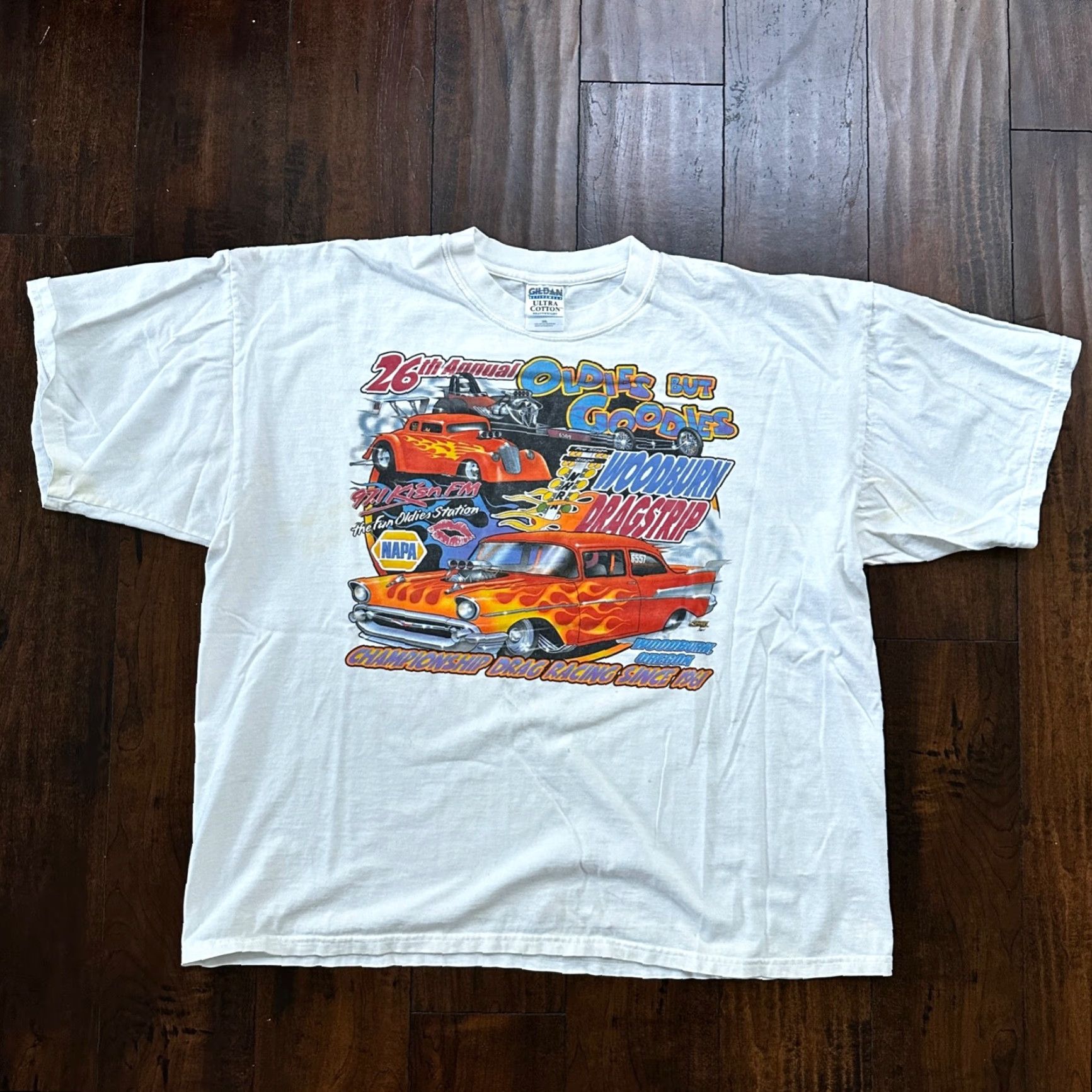 Gildan VINTAGE Gildan T-Shirt Men 2XL White Nascar Driving America USA 70s 80s 90s Vintage Short Sleeve Crew Neck Graphic Print Size US XXL / EU 58 / 5 - 6 Thumbnail