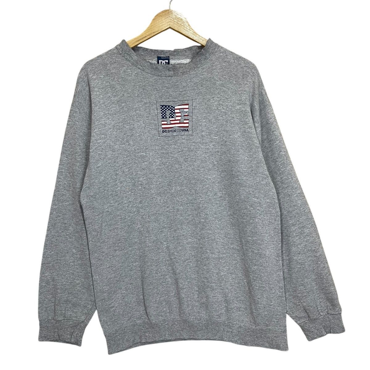 DC Vintage DC Shoes Co Big Logo Crewneck Sweatshirt Size US M / EU 48-50 / 2 - 1 Thumbnail