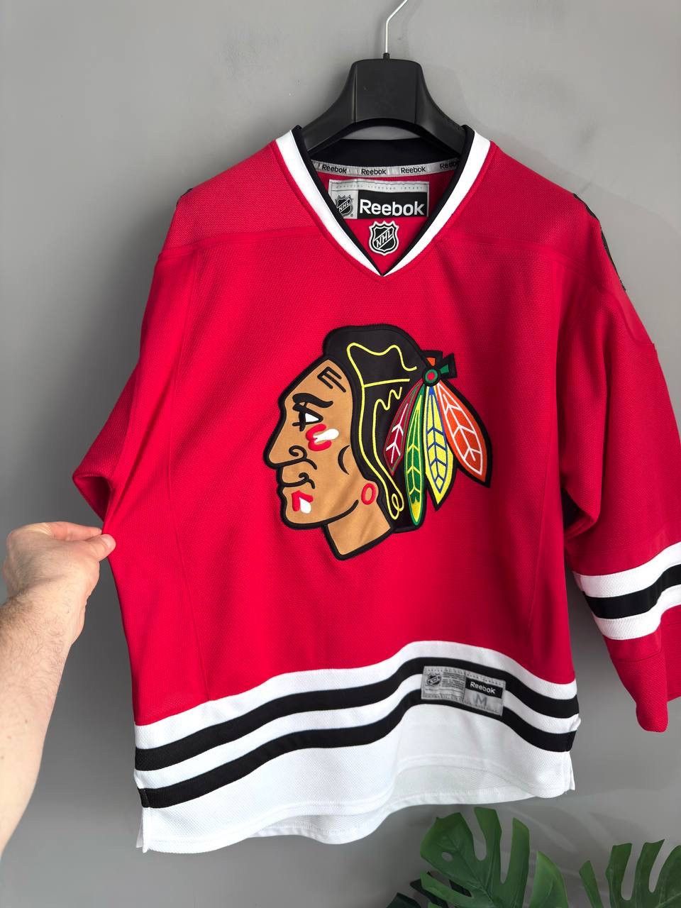 Reebok Reebok Chicago Blackhawks NHL Red Hockey Jersey, Size M Size US M / EU 48-50 / 2 - 11 Thumbnail